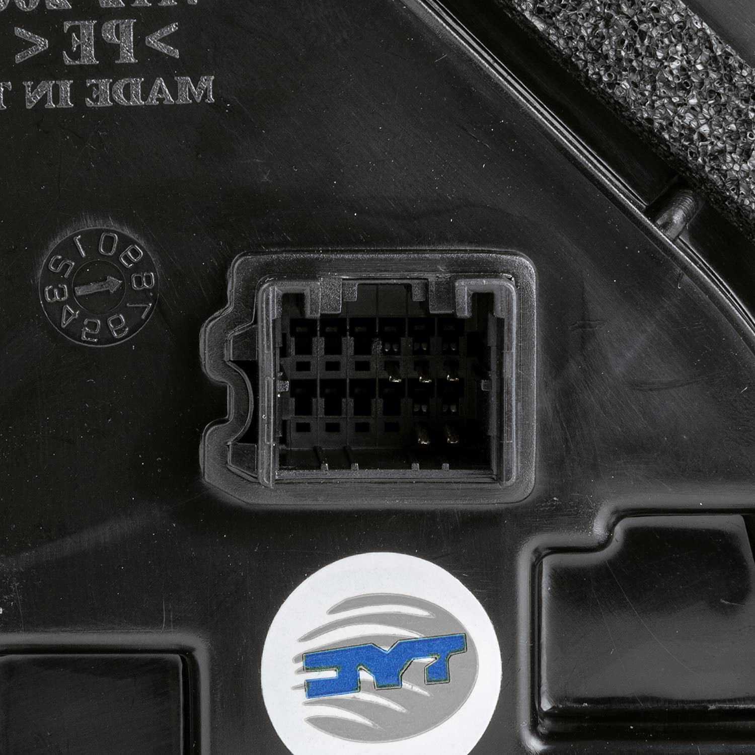 Hyundai Santa Fe TYC 7750142 Heated Power Replacement Driver Side Mirror, black