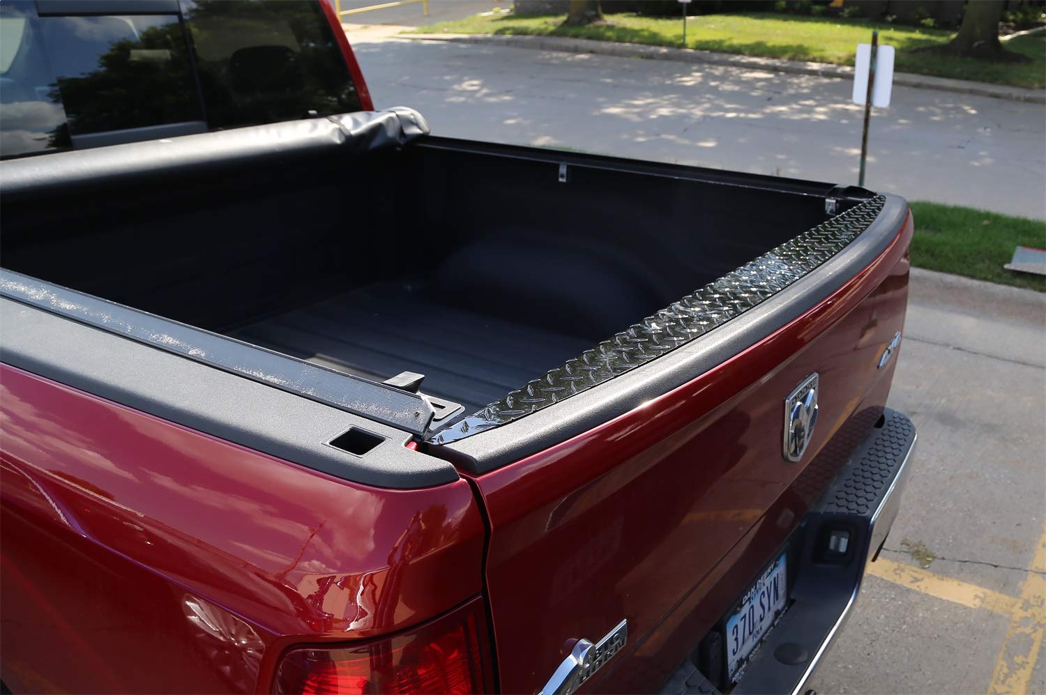 Black-Tread Dee Zee DZ2145B Tailgate Protector