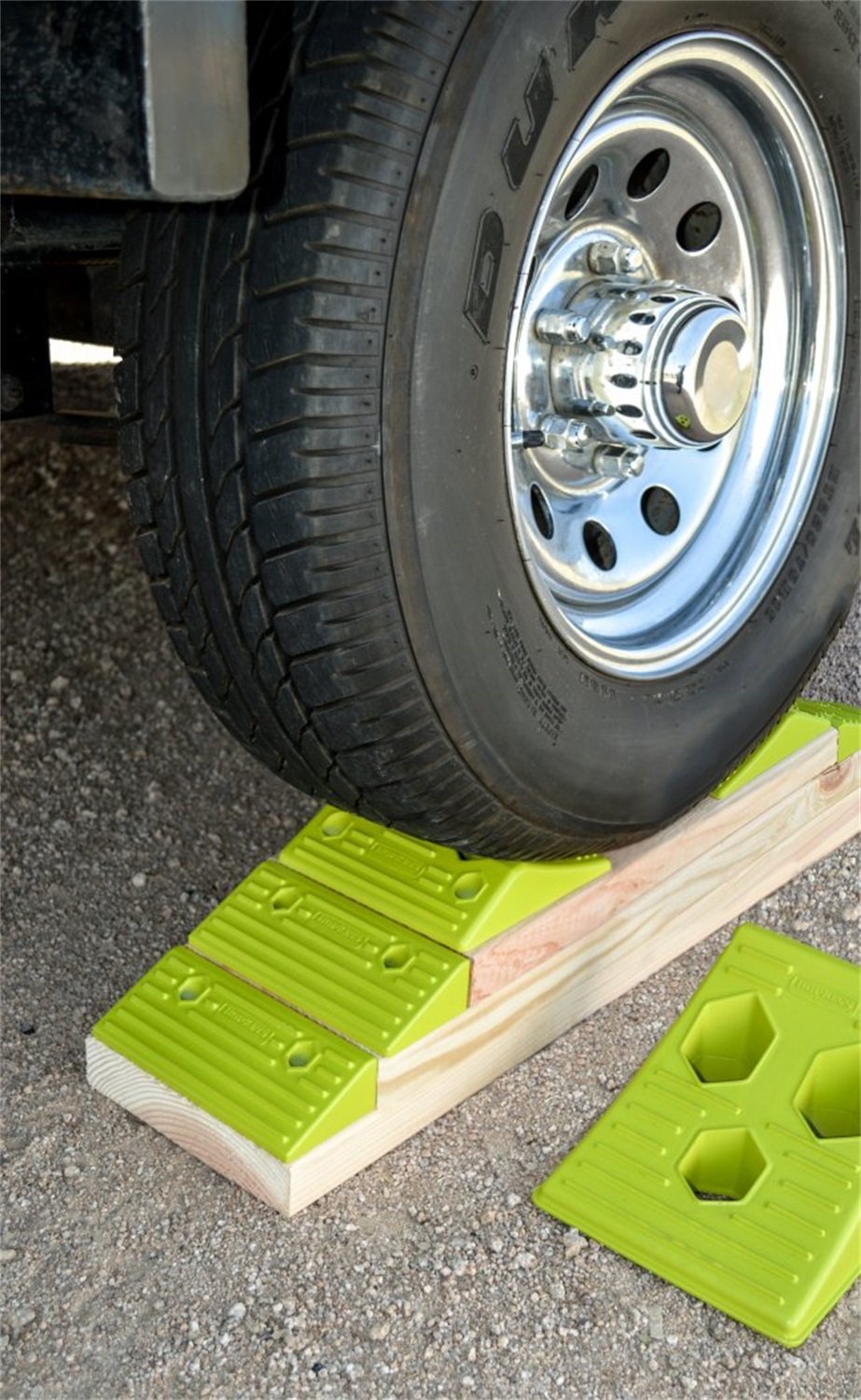 Endurance RV Leveling System Hopkins 08200 with Wheel Chock