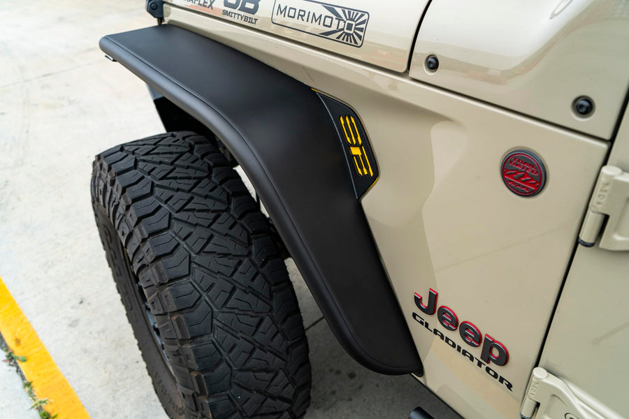 JL AND JT SmittyBilt FRONT FENDERS - SB77852