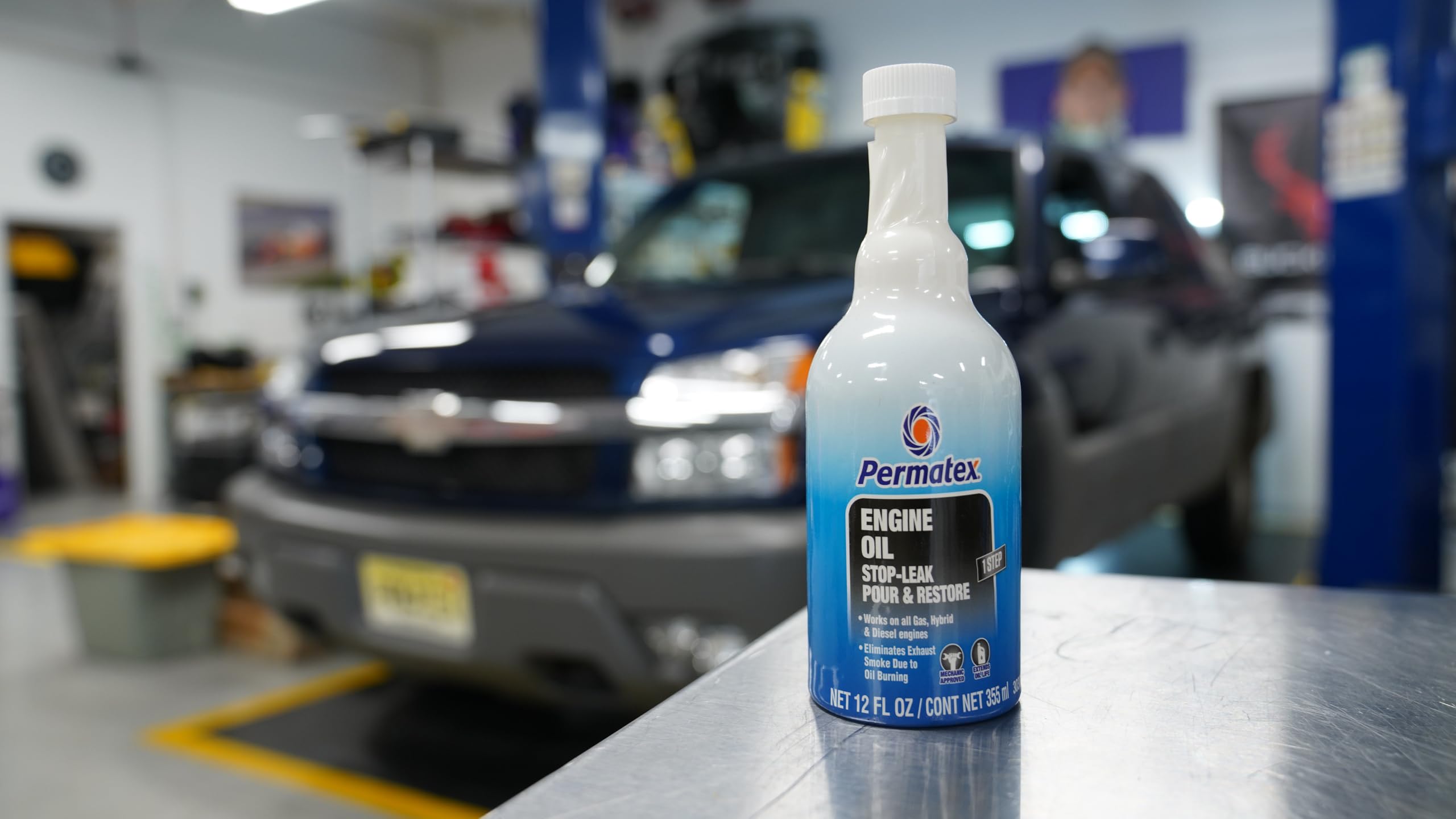 Permatex Engine Oil 30302 - Stop Leak, 12 fl oz, Effectively Stops and Prevents Oil Leaks and Burning Without Needing to Dismantle