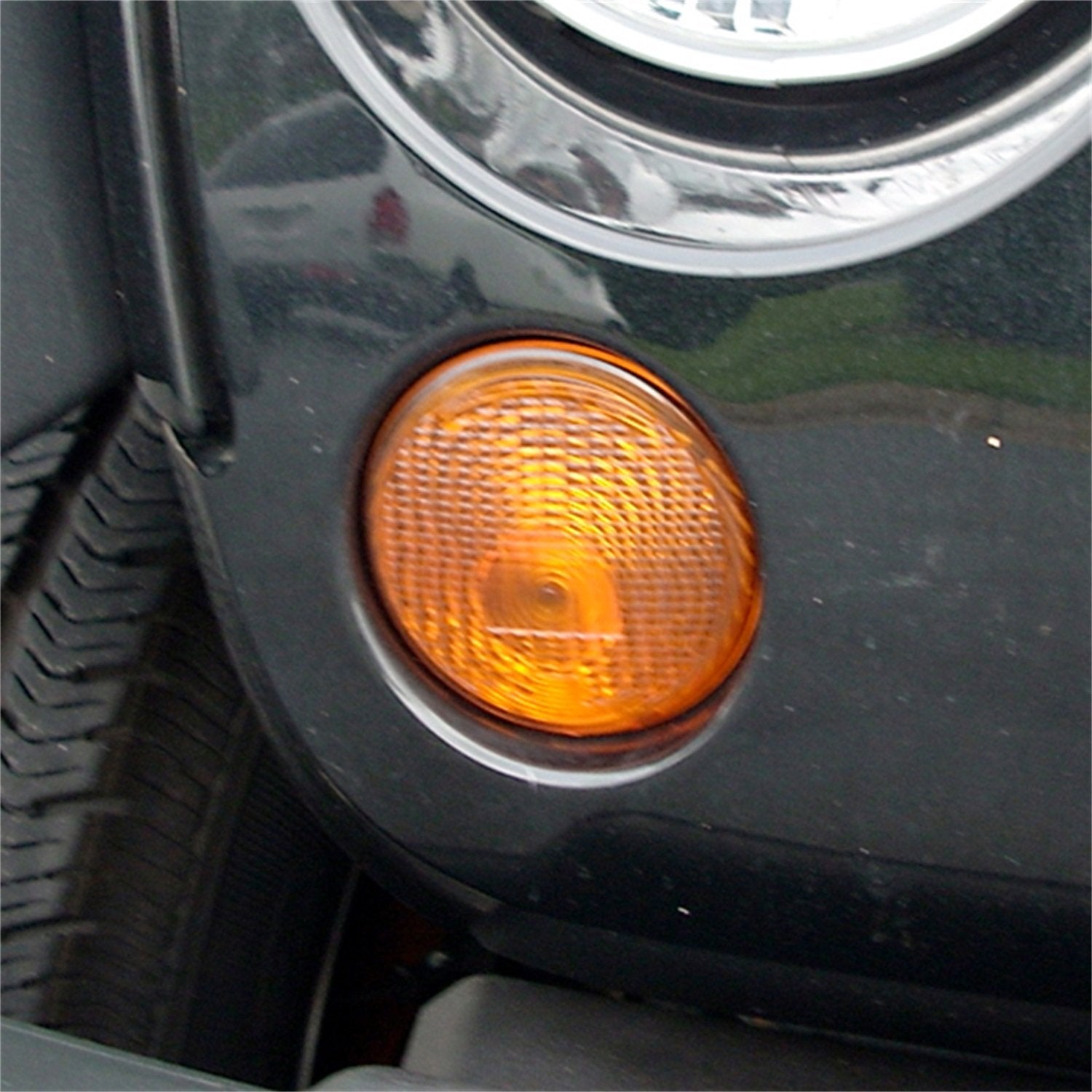 Omix-Ada 12405.24 | Omix Parking Light Assembly, Right Amber | OE Reference: 55077884AD | Fits 2007-2013 Jeep Wrangler JK