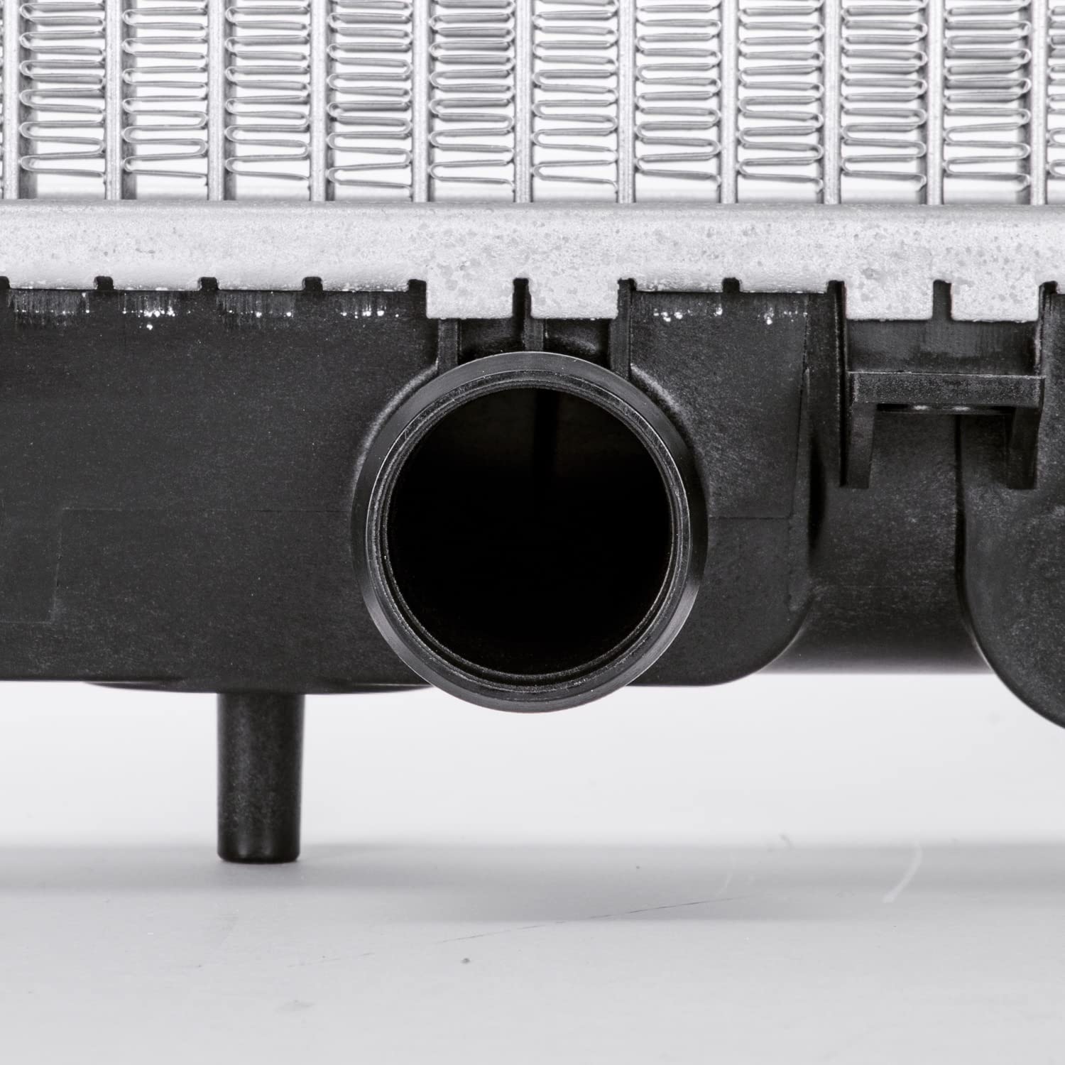 Radiator TYC Compatible with 1998-2004 Nissan Frontier