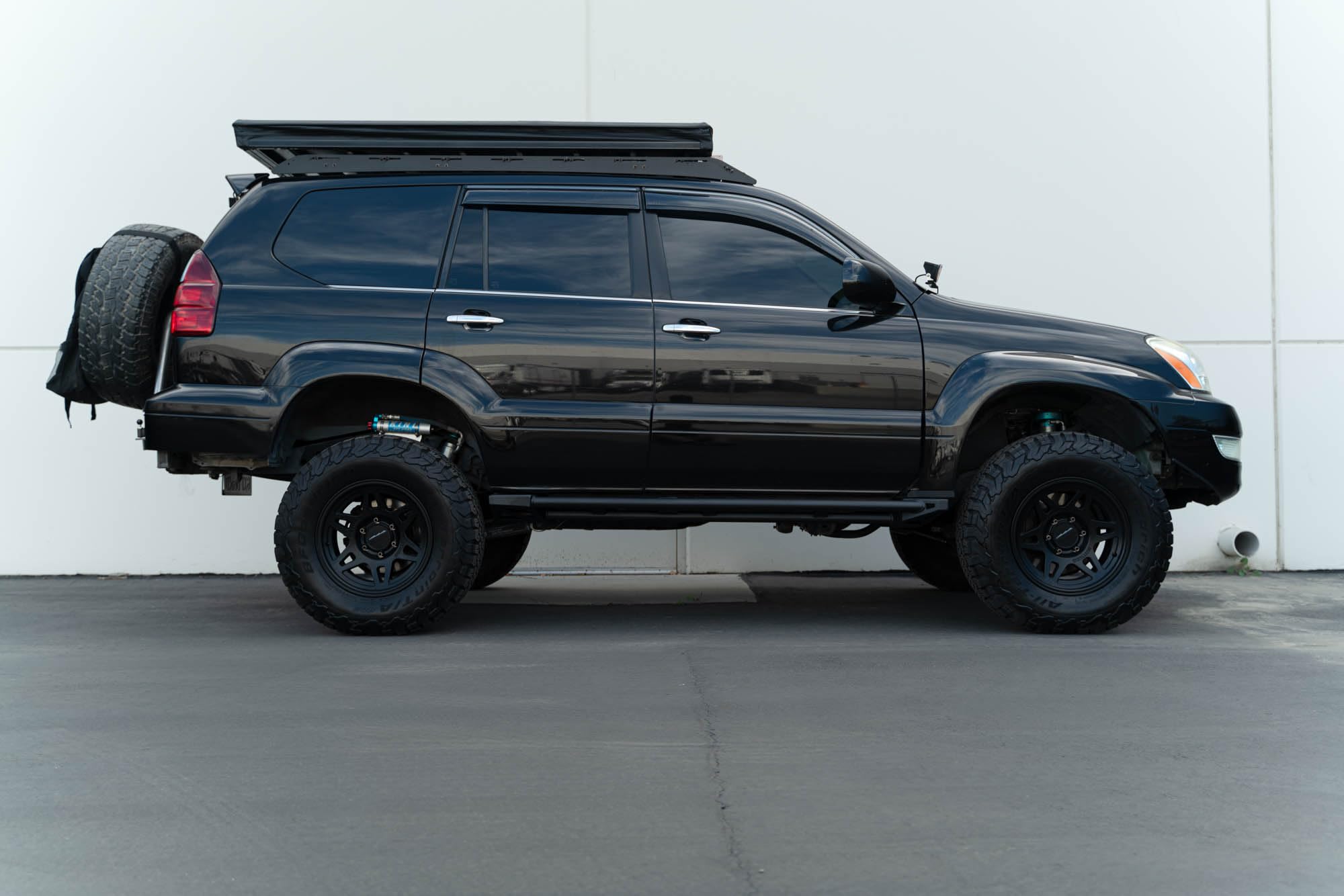 FS-15 DV8 Offroad Rock Sliders for The 2003-2009 Lexus GX 470 | Rugged 3-Point Frame Mounted Design | Dual Tube Design for Maximum Protection | High and Tight for Extra Clearance