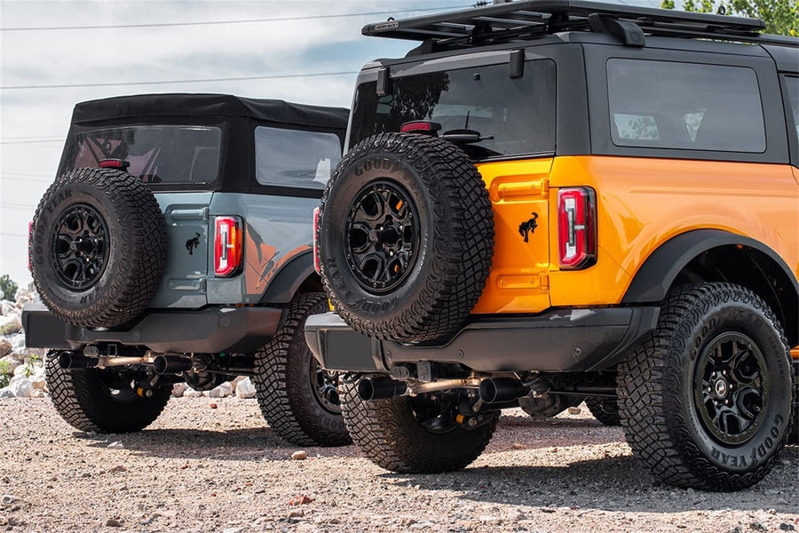 Corsa - 2-Door 21-22 Ford Bronco 2.3L 2.75in Cat-Back Dual Rear Exhaust w/ 4in Straight-Cut Black Tips (21204BPC)