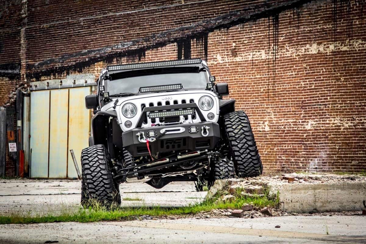 4" Lift Kit Rough Country w/V2 Shocks for 07-18 Jeep Wrangler JK 2-Door - 67370