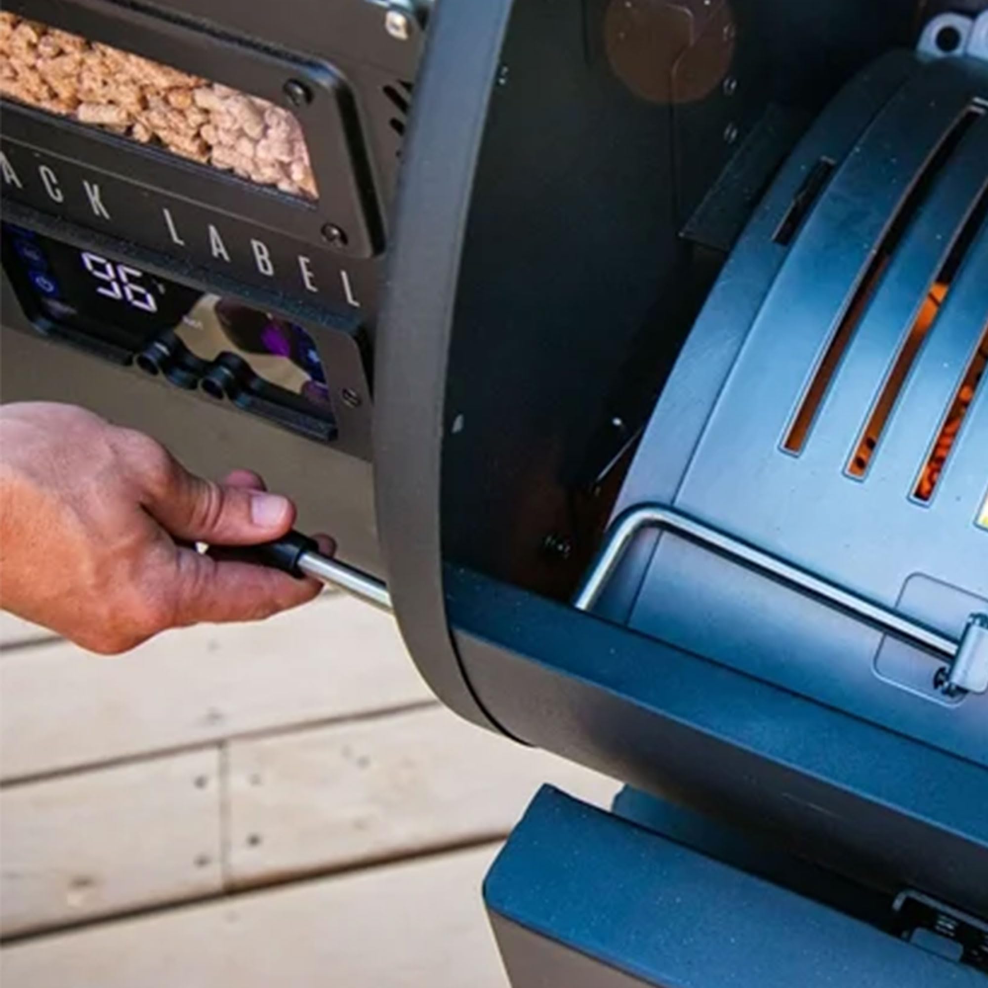 Black Label Louisiana Grills 1200 Pellet Grill with WiFi Control in Black 10640