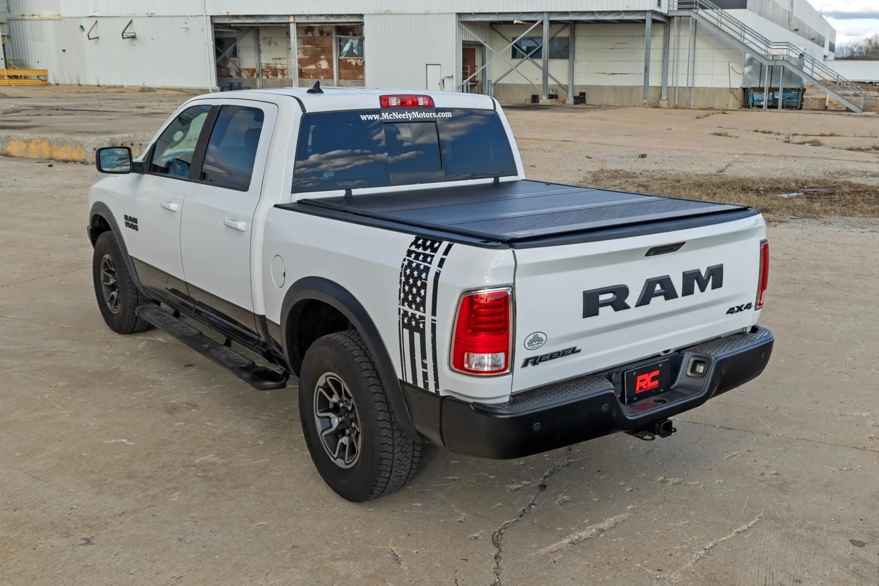 Rough Country Tonneau Cover Hard Tri-Fold for RAM 1500 (2010-2018)/2500 (2010-2025) - Low-Profile Aluminum Truck Bed Cover, Fits 5'7 Bed (67.4")