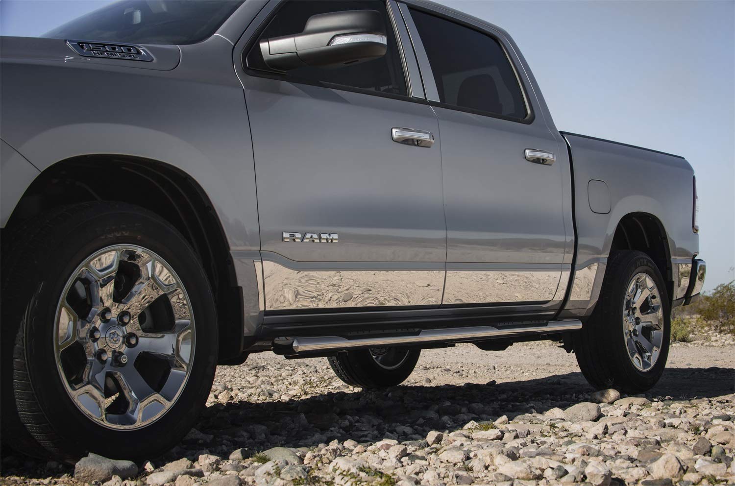 Rocker Panel Molding ICI T3059-304M Ram Crew Cab Short Box 6.4 Bed with and Without Flares-Bsm