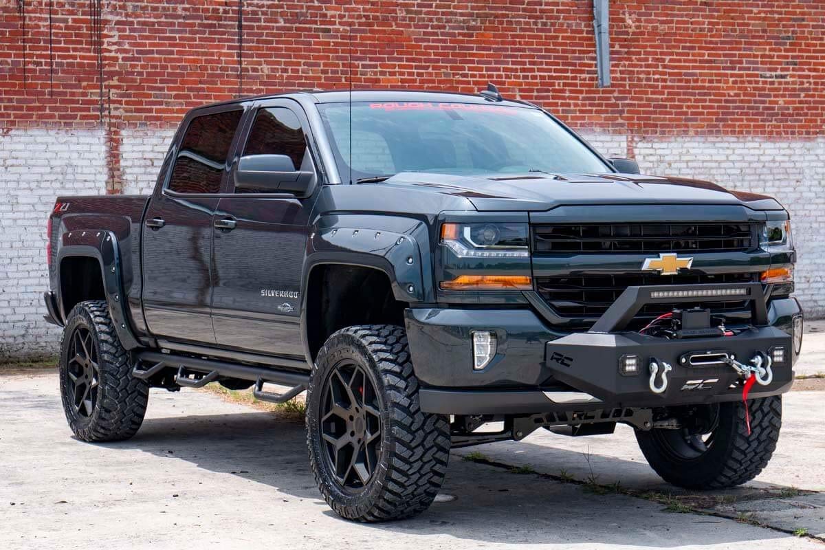 7" Rough Country Lift Kit with Vertex Coilovers/V2 Rear Shocks for Chevy Silverado & GMC Sierra 1500 (2014-2018 w/Stock Cast Steel Control Arms)