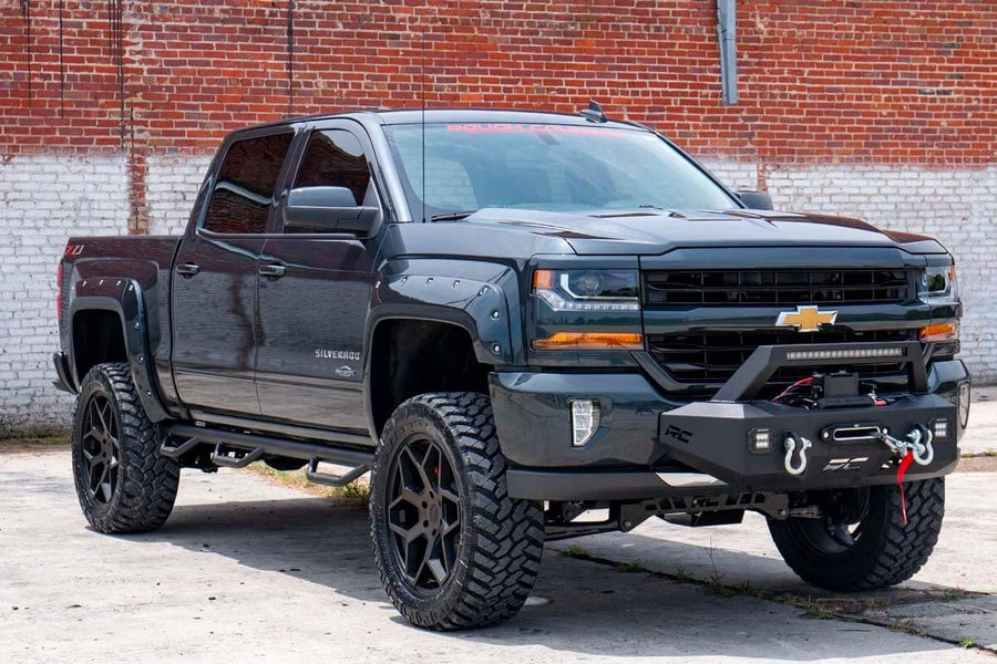 7" Lift Kit Rough Country with Vertex Coilovers/V2 Rear Shocks for Chevy Silverado & GMC Sierra 1500 (2014-2018 w/Stock Cast Alu or Stamped Steel Control Arms)