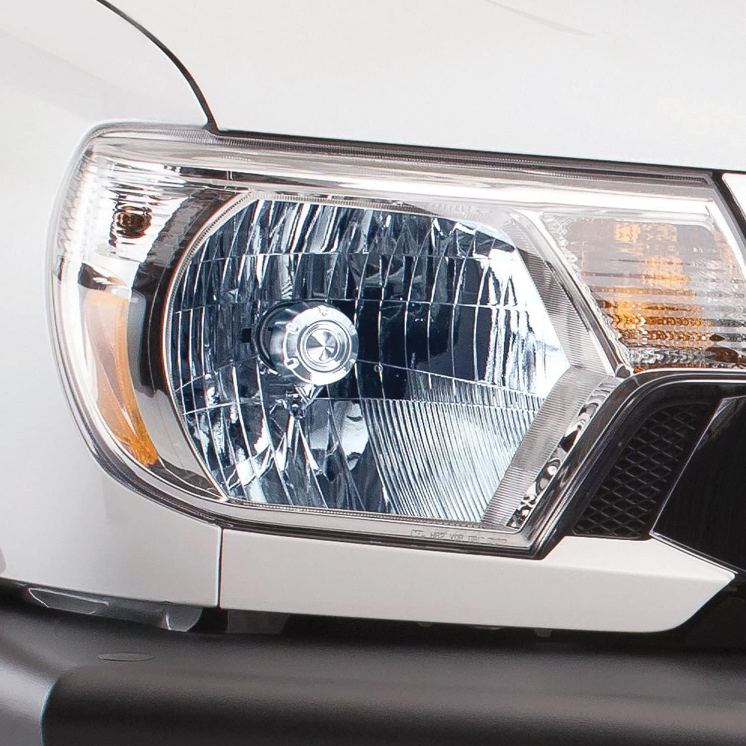 Piaa Xtreme White 23-10101 Hybrid H1 Bulb (3900K - 12V 55W), 2 Pack