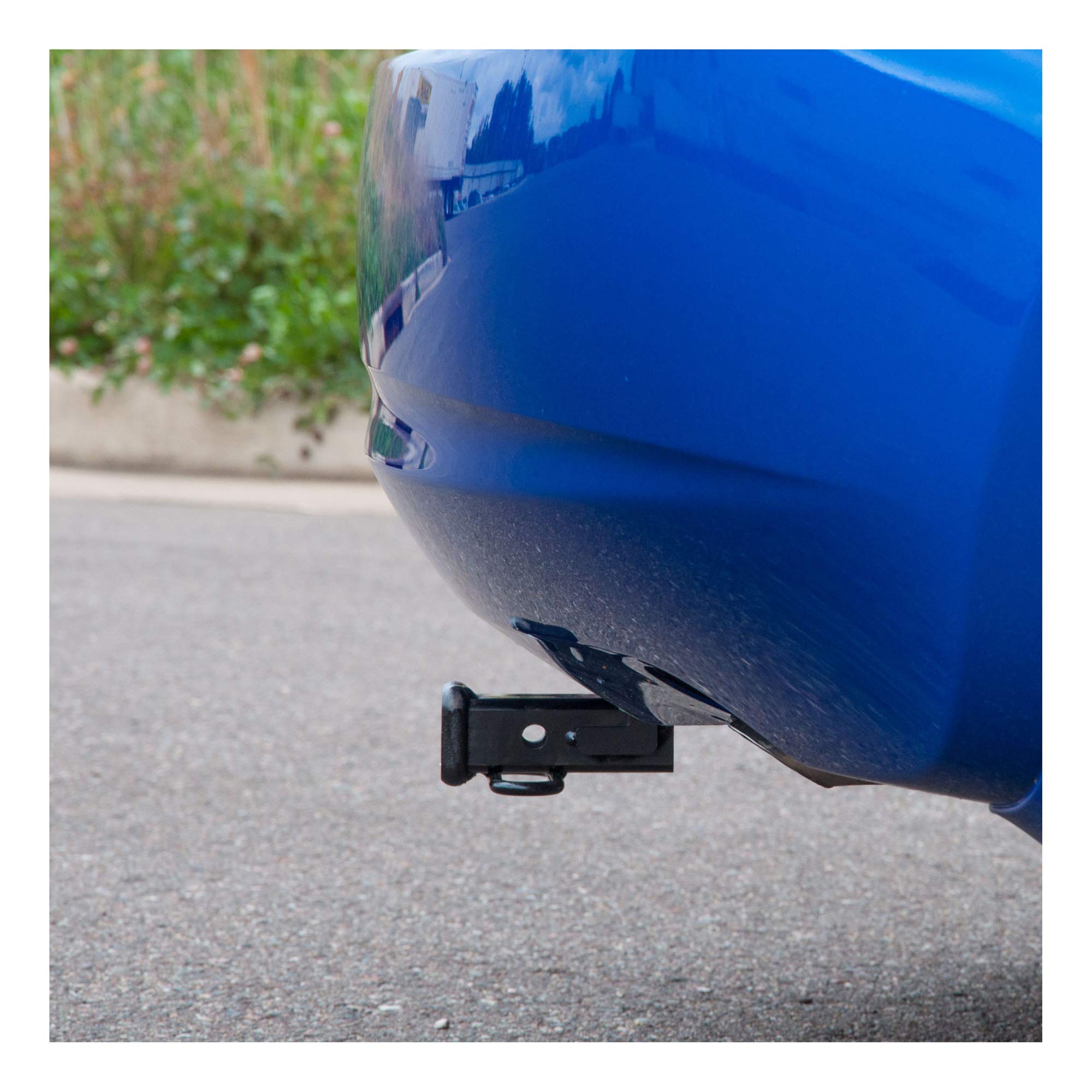 CURT Class 1 Trailer Hitch, 1-1/4-Inch Receiver, Fits Nissan Versa Note Select