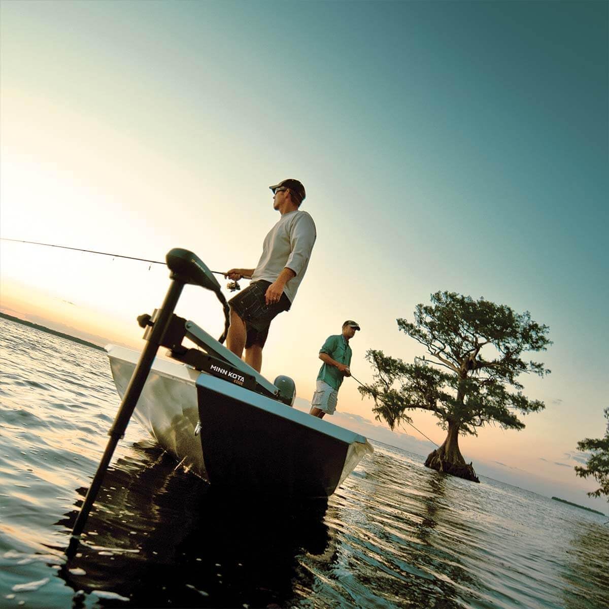 Minn Kota Bow-Mount Edge Electric Trolling Motor with Foot Pedal Control – 45 Lb. Thrust, 36 In. Shaft, Freshwater