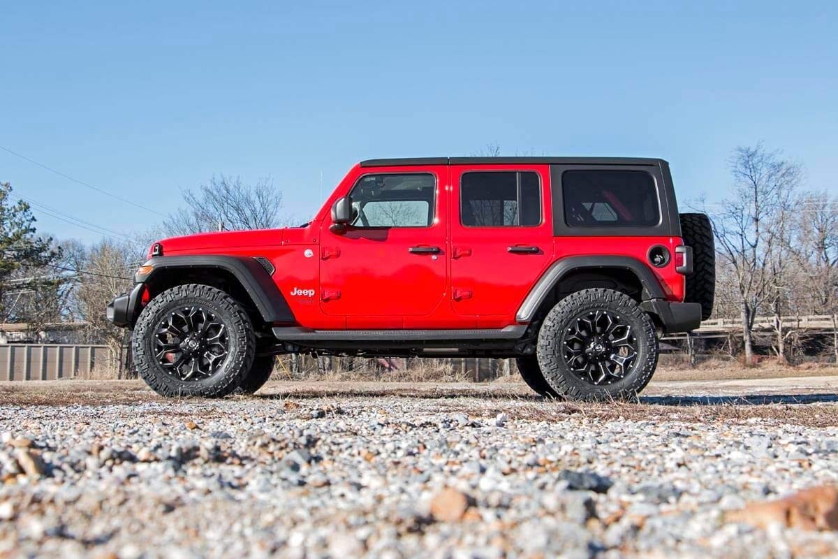 Rough Country 2.5" Lift Kit for Jeep Wrangler JL Unlimited Rubicon w/ N3 Shocks (2018-2023) 4-Door - Fits up to 35" Tires