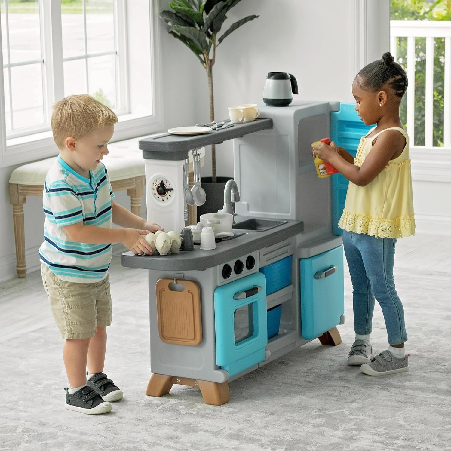 Step2 Kids Kitchen Cooking Time Playset, Indoor/Outdoor Kitchenette, Interactive Play with Lights and Sounds, Made of Durable Plastic, Includes 23 Piece Toy Accessories, for Toddlers 2+ Years Old
