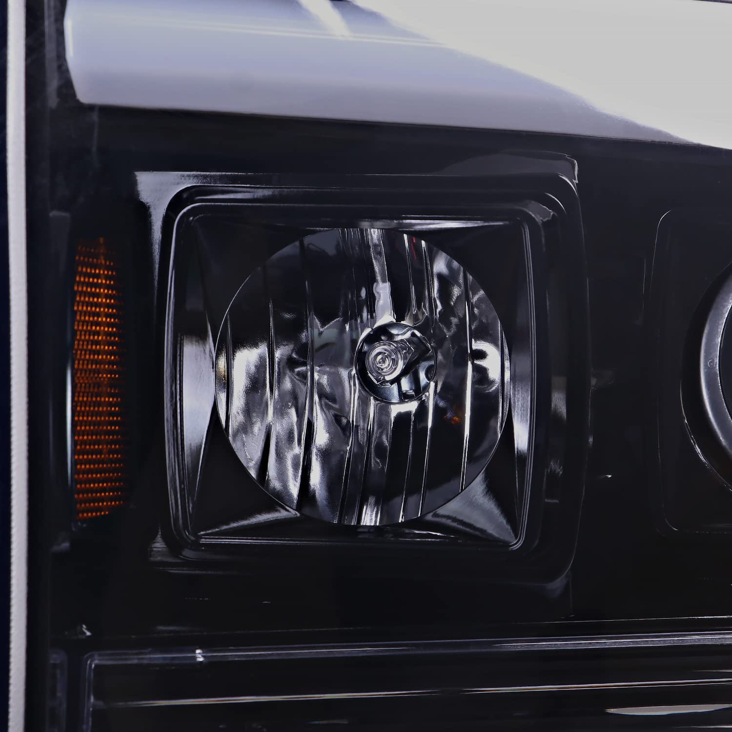 Spec-D Tuning Projector Headlights Glossy Black Smoke w/LED Tube Compatible with 1999-2004 Ford F-250, F-350, F-450 SuperDuty, Left + Right Pair Headlamps Assembly