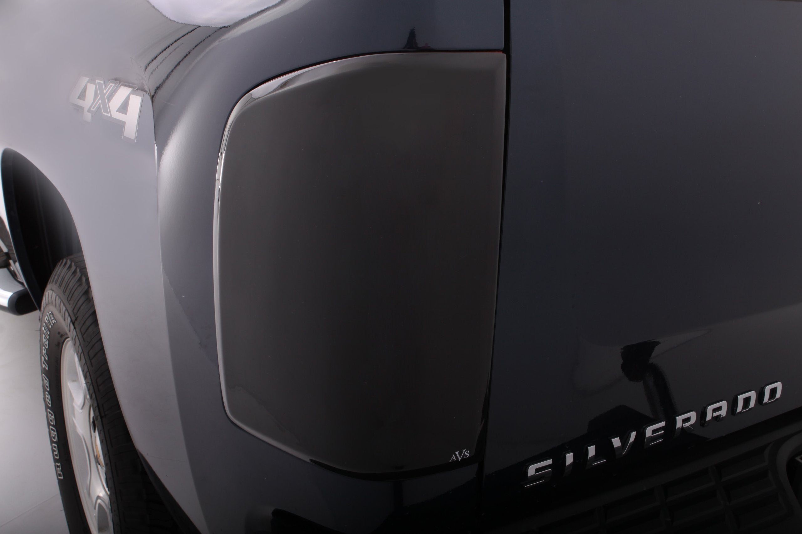 Tailshades Auto Ventshade [AVS] / Blackout | Fits 2007 - 2013 Chevrolet Silverado 1500, 2 pcs. | Black - 33202
