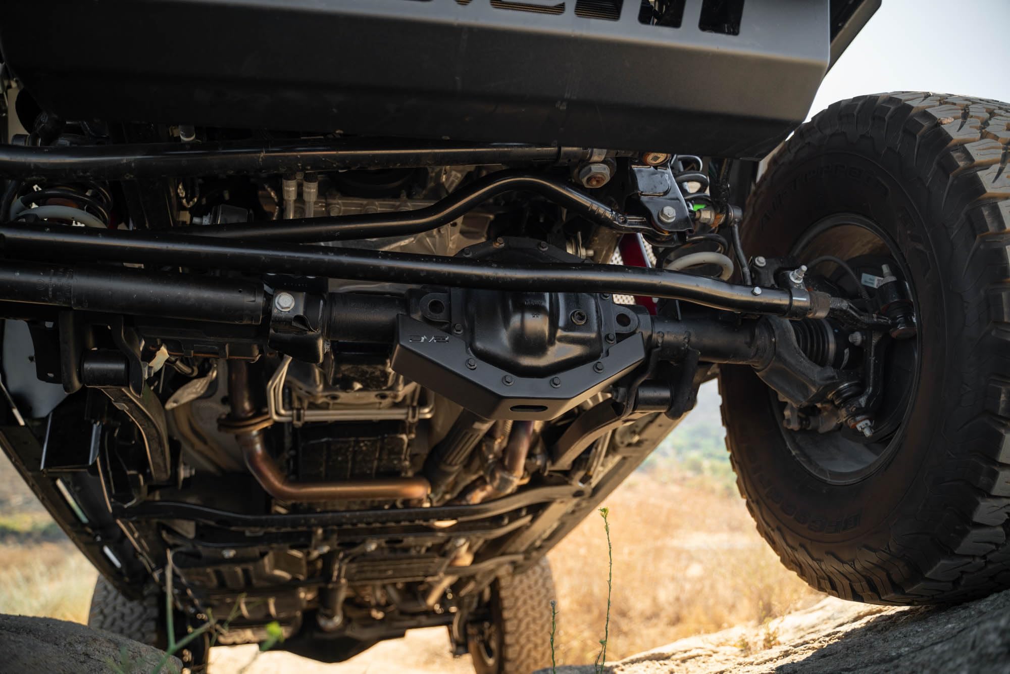 Front Differential Skid Plate DV8 for 2018-2025 Jeep Wrangler JL & 2020-2025 Gladiator JT | Protects the Front Differential & Pinion | 5mm Steel Construction | Fully Bolt-On | Powder Coated Black