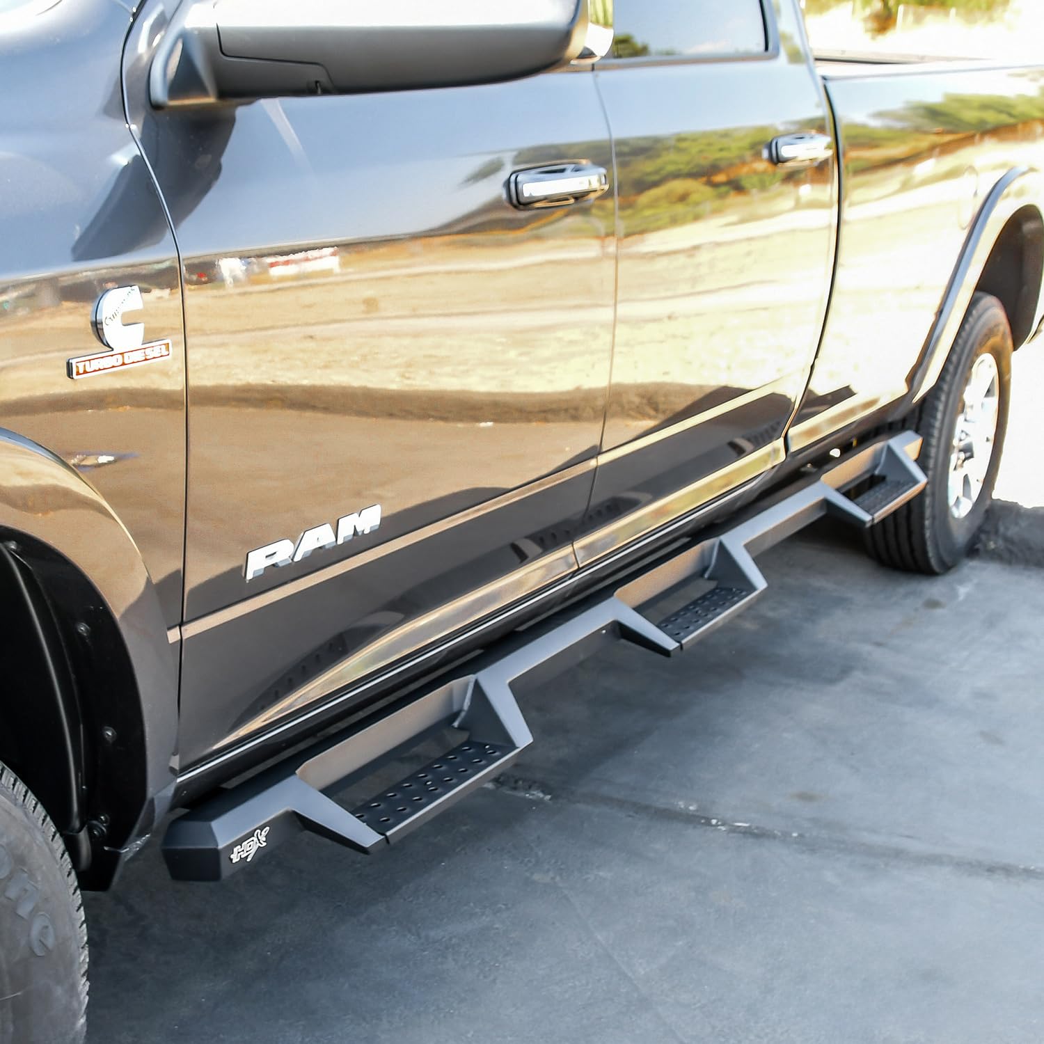 Westin HDX 56-534345 Drop Wheel to Wheel Nerf Bars fits 2019-2025 Ram 2500 3500 Crew Cab 8' Bed (Exc Dually) Textured Black Pair