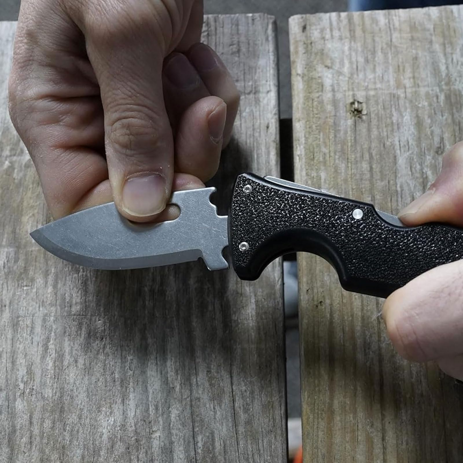 Cold Steel Click N Cut - Fixed Blade Standard Knife | Durable 420J2 Steel Compact Hunting & Hiking Multiple Replaceable Blades | Sheath & 3 Blades Included - Boxed Package