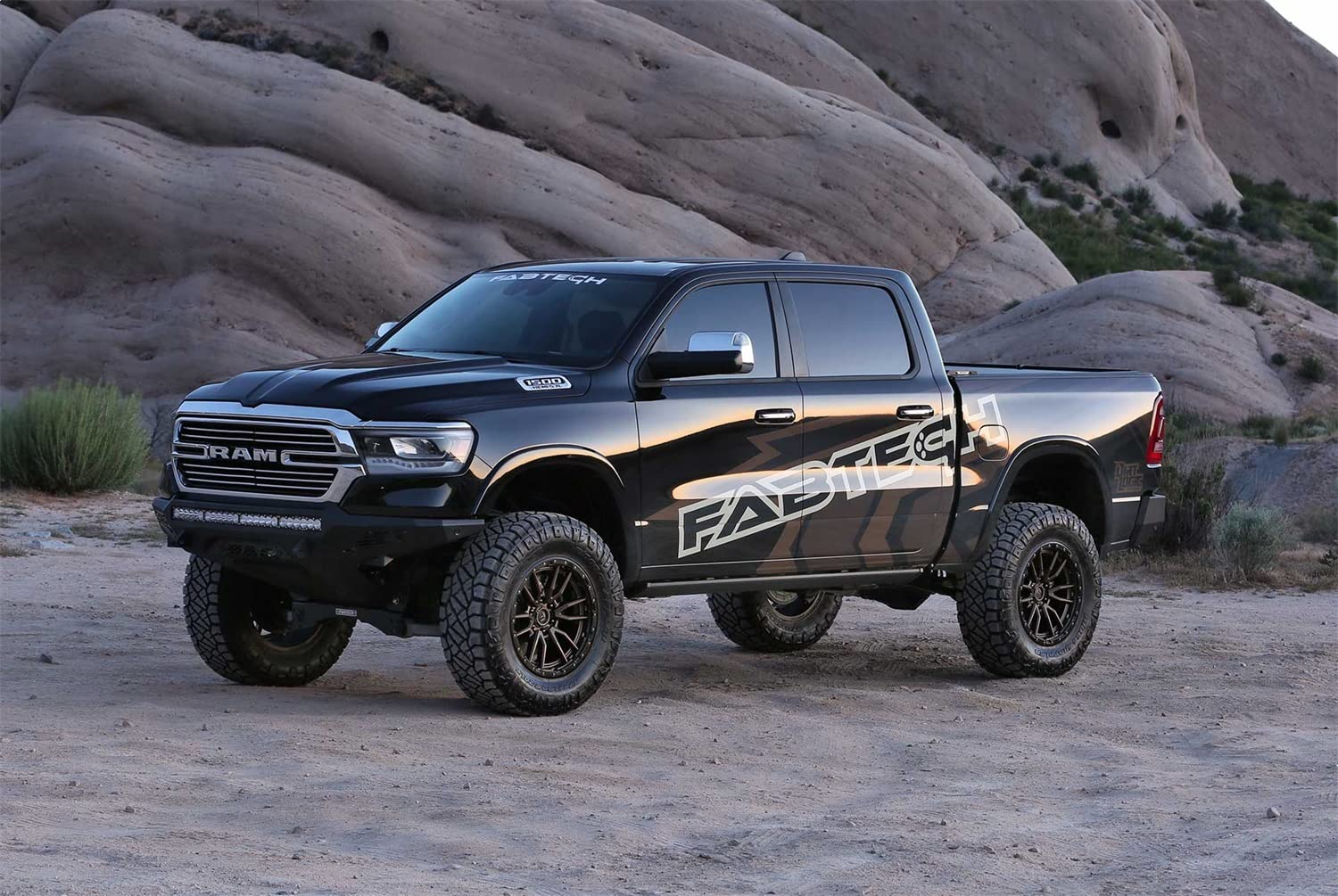 Fabtech K3088DL Dirt Logic SS Performance Lift System 6 in. Lift w/Coilover Resi Rear