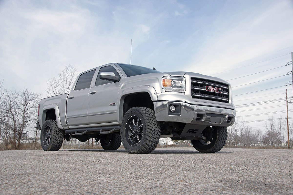 5" Rough Country Lift Kit with N3 Struts/N3 Rear Shocks for Chevy Silverado & GMC Sierra 1500 (2014-2018 w/Stock Cast Steel Control Arms)