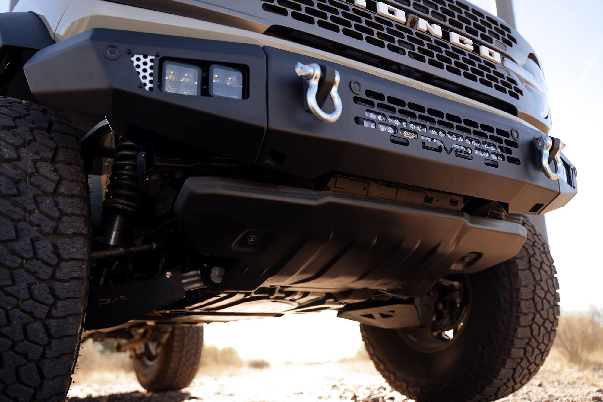 OE Plus Series DV8 Offroad Front Bumper Compatible with 2021-2025 Ford Bronco | Multiple Light Mounts | Compatible with OEM Skid Plate, 360° Camera, & Sensors | Reinforced D-Ring Mounts