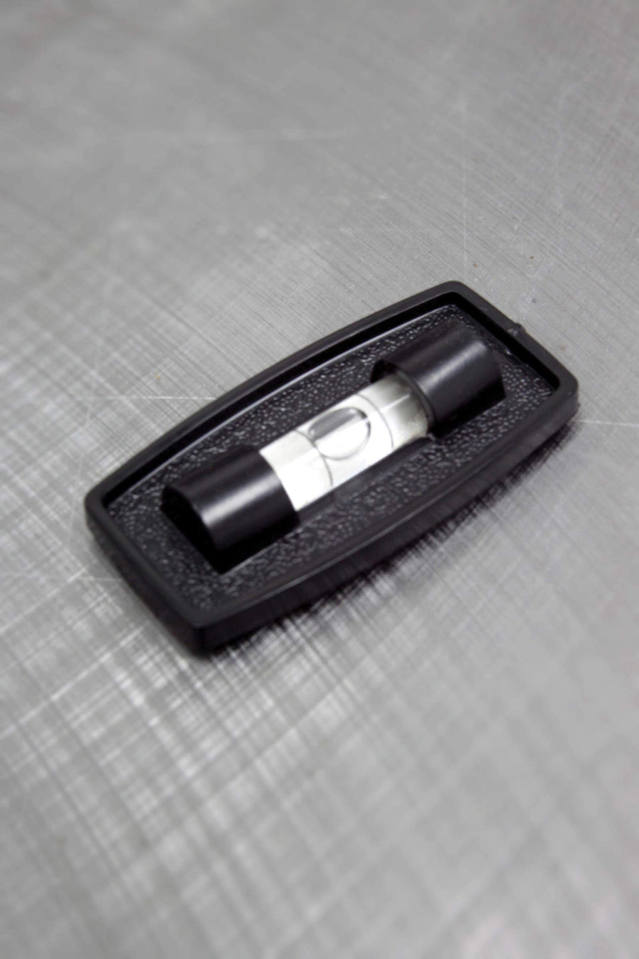 Never Fade Hopkins Towing Solutions Two Way Stick-on Level, Black