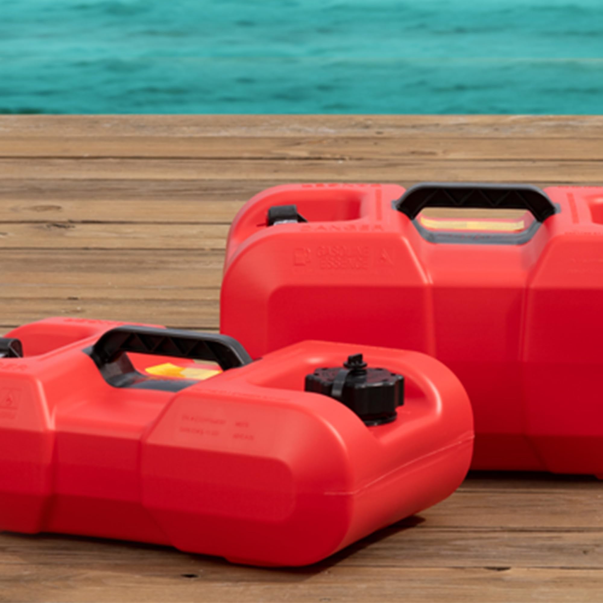 3 Gallon Scepter Portable Marine Gas Can, Boat Fuel Tank, 2-Way Vented Cap, Built-In Fuel Gauge and Pick-Up, Top Handle, EPA & CARB Compliant, Underseat Design, 19.3"L x 12.2"W x 6.8"H (10506)
