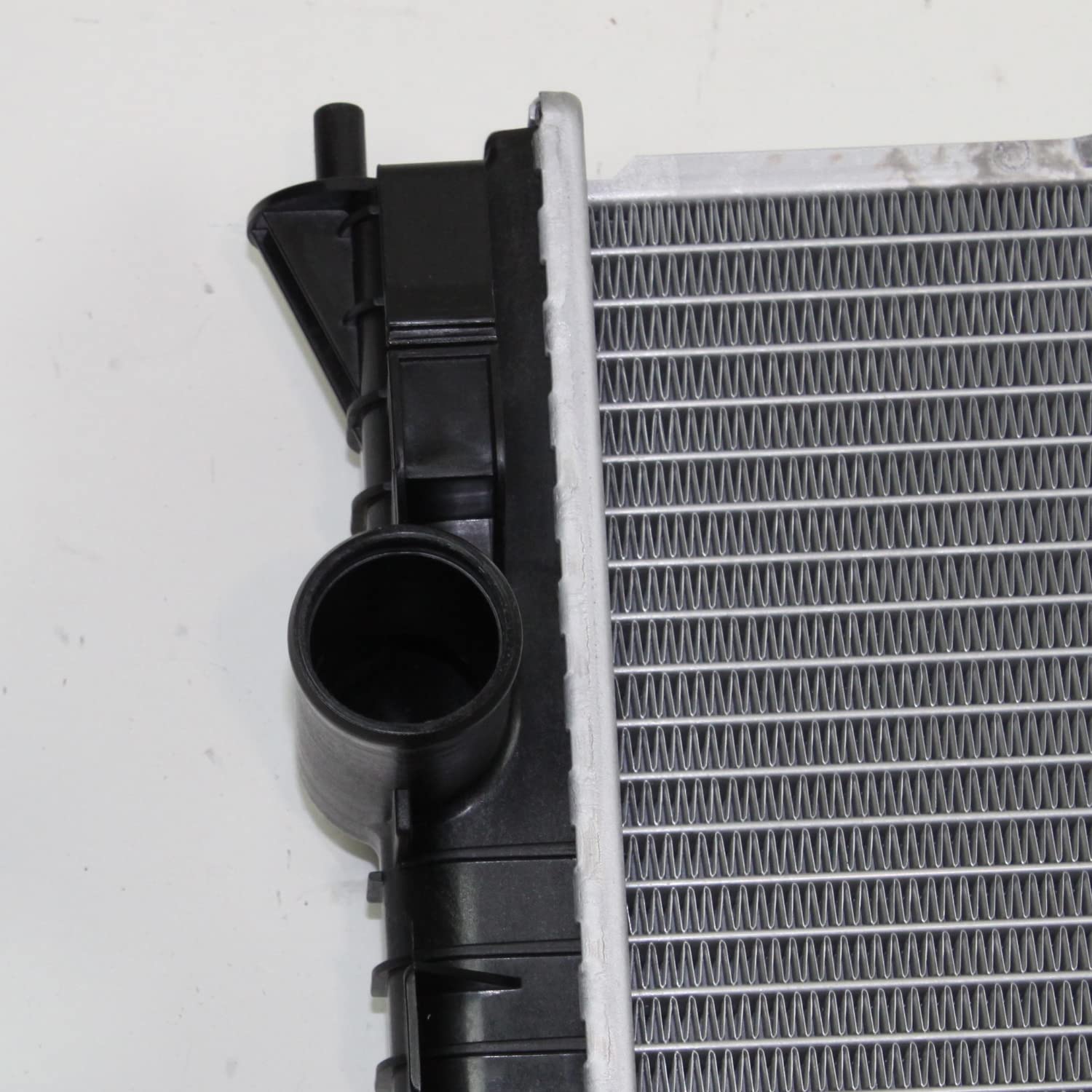 Radiator TYC 2856 Compatible with 2006-2009 Ford Fusion