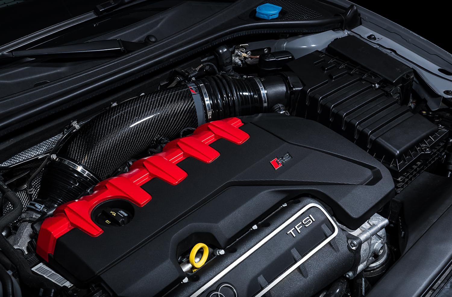 2660-15050 AWE Tuning - 4.5' SFLO CLOSED CARBON INTAKE SYS