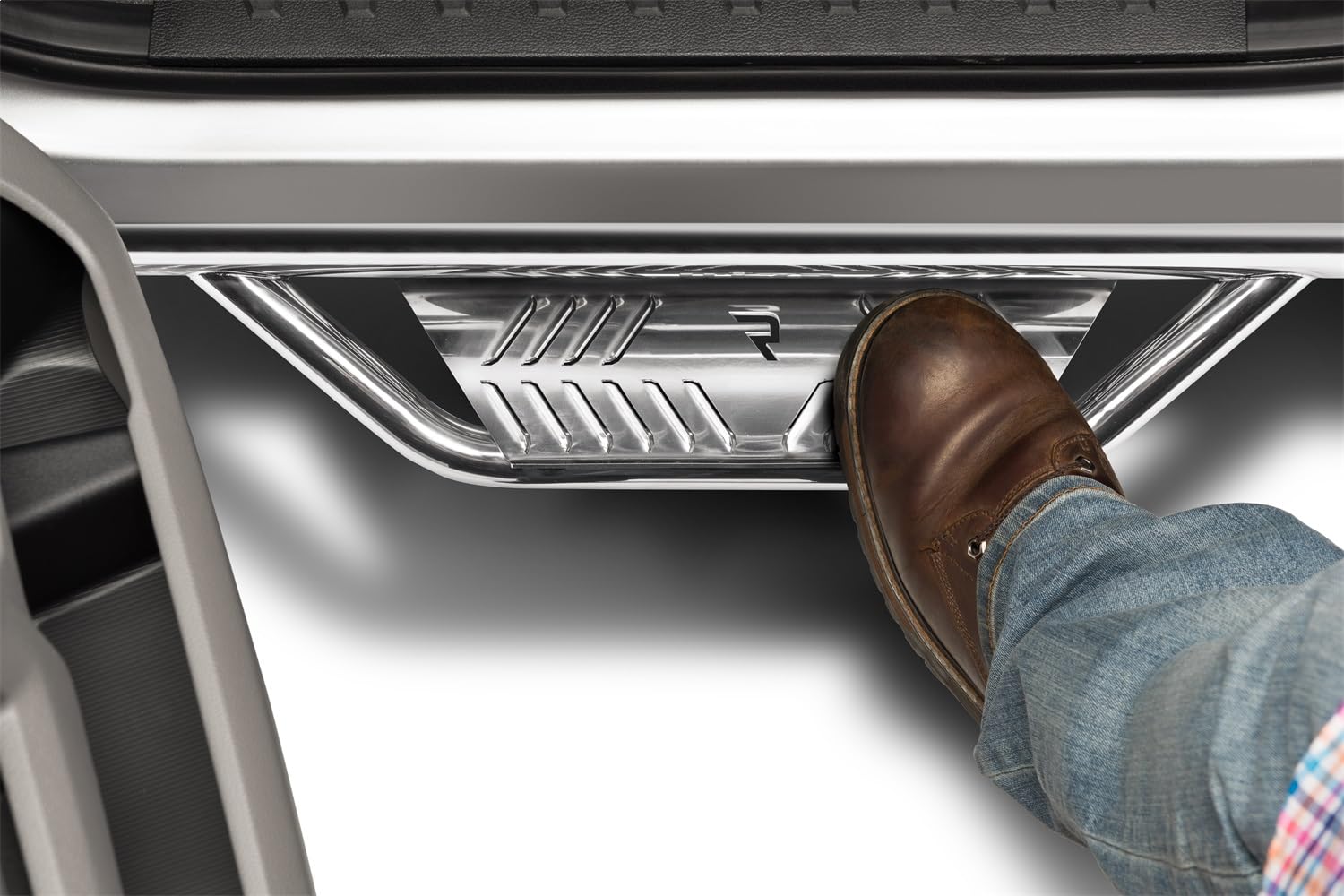 Podium Step N-Fab HPF1585CC-SS Polished Stainless Steel 3 in. Main Tube Diameter Step
