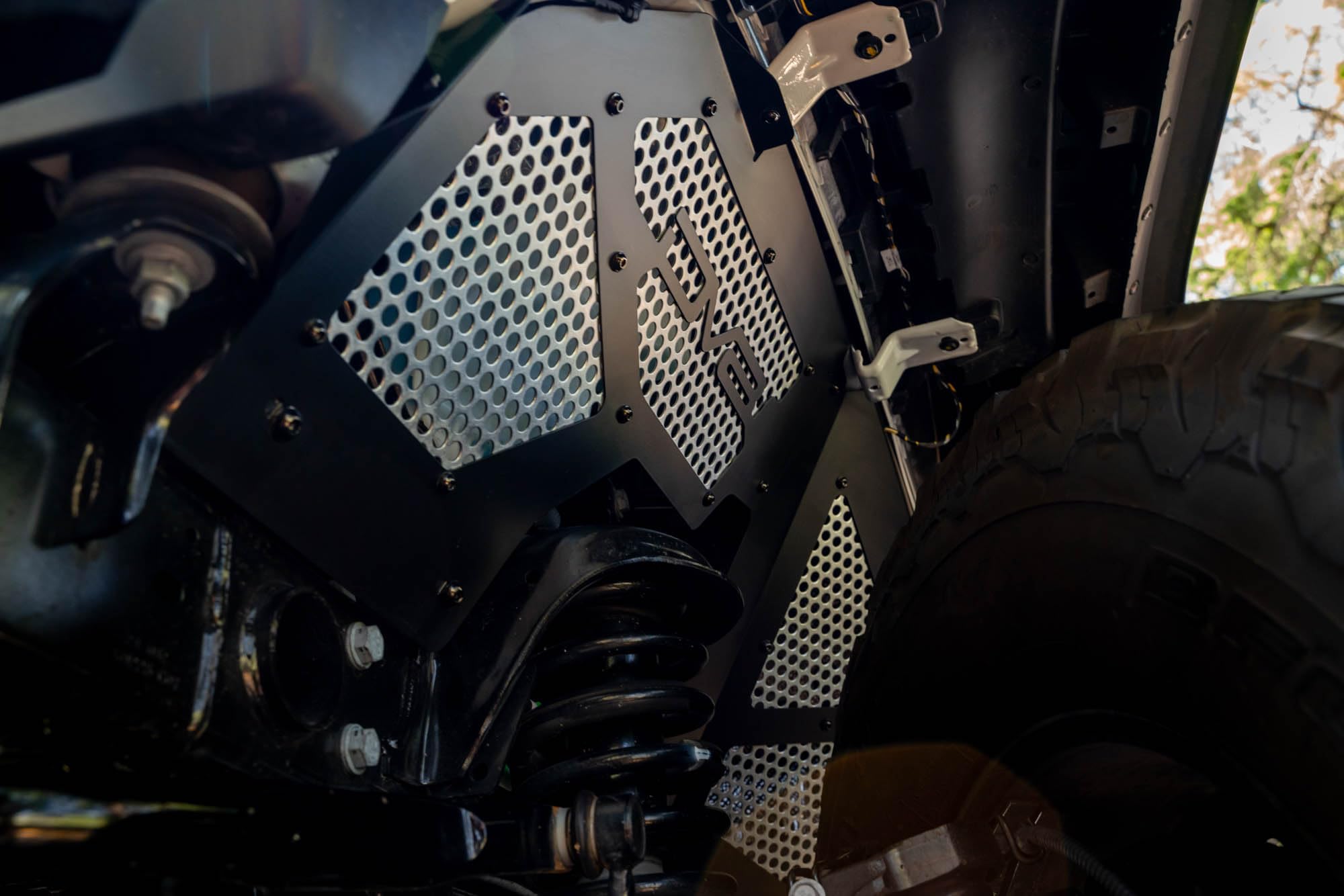 Front Inner Fenders DV8 for 2018-2025 Jeep Wrangler JL & 2020-2025 Gladiator JT | Protects Exposed Engine Compartment | Mesh Panels for Improved Airflow | Durable Lightweight Aluminum | Fully Bolt-On