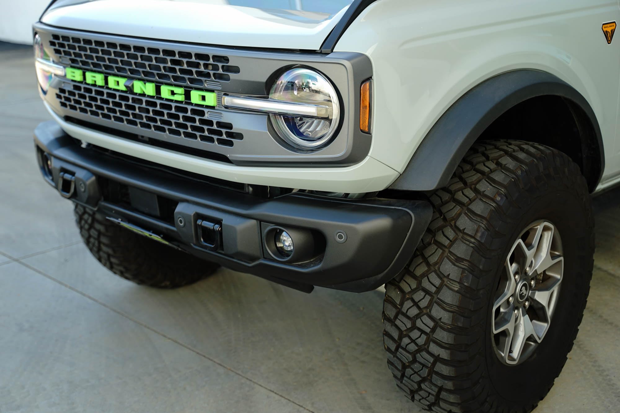 Slanted Front License Plate Mount Capable for The 2021-2024 Ford Bronco | Fits The Factory Capable Steel Front Bumper ONLY | Relocates License Plate Below The Grille | DV8 Offroad