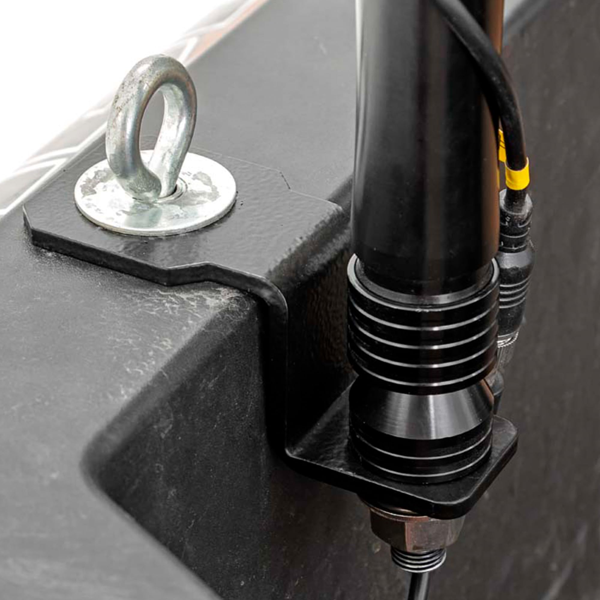 Polaris Rough Country LED Whip Light Bracket Kit for 17-22 General/Ranger- 93049 Black