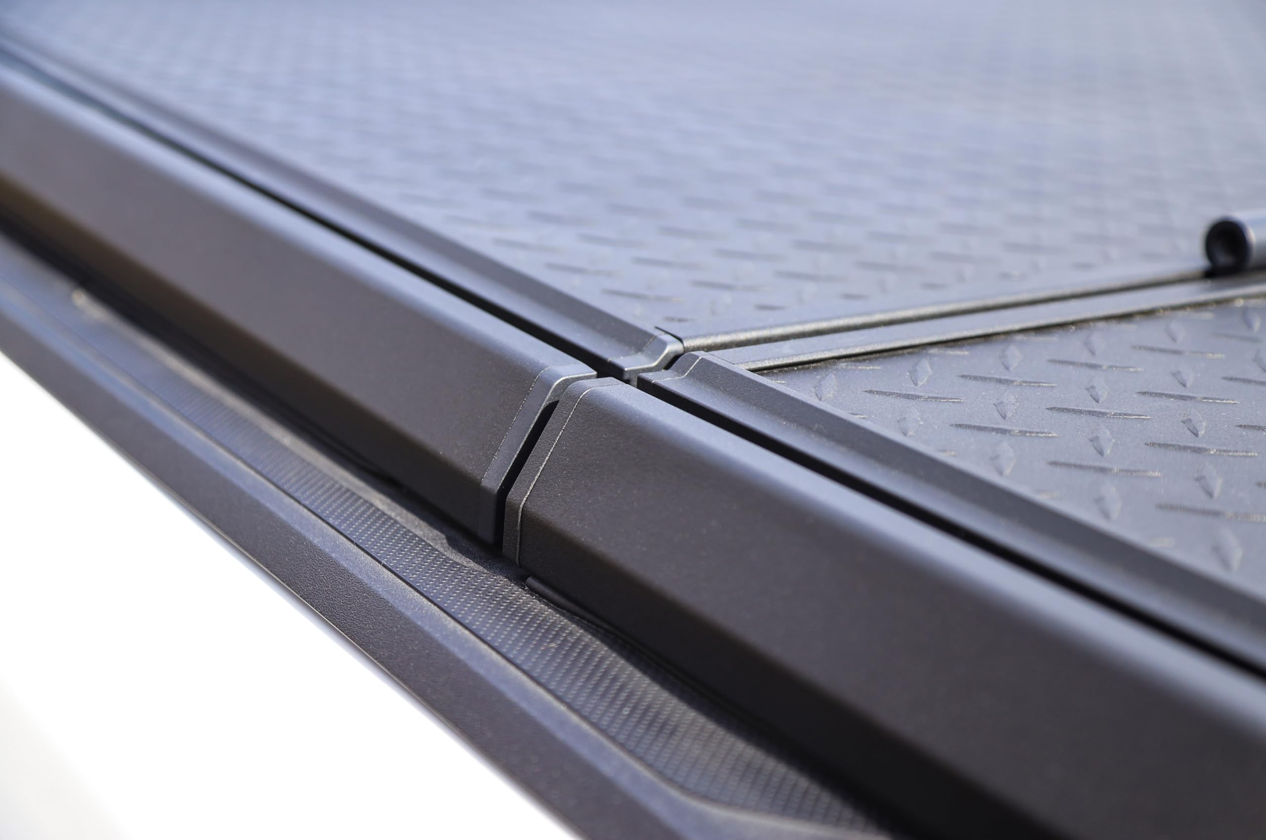 Guardian Dee Zee DZ19550 Tonneau Cover