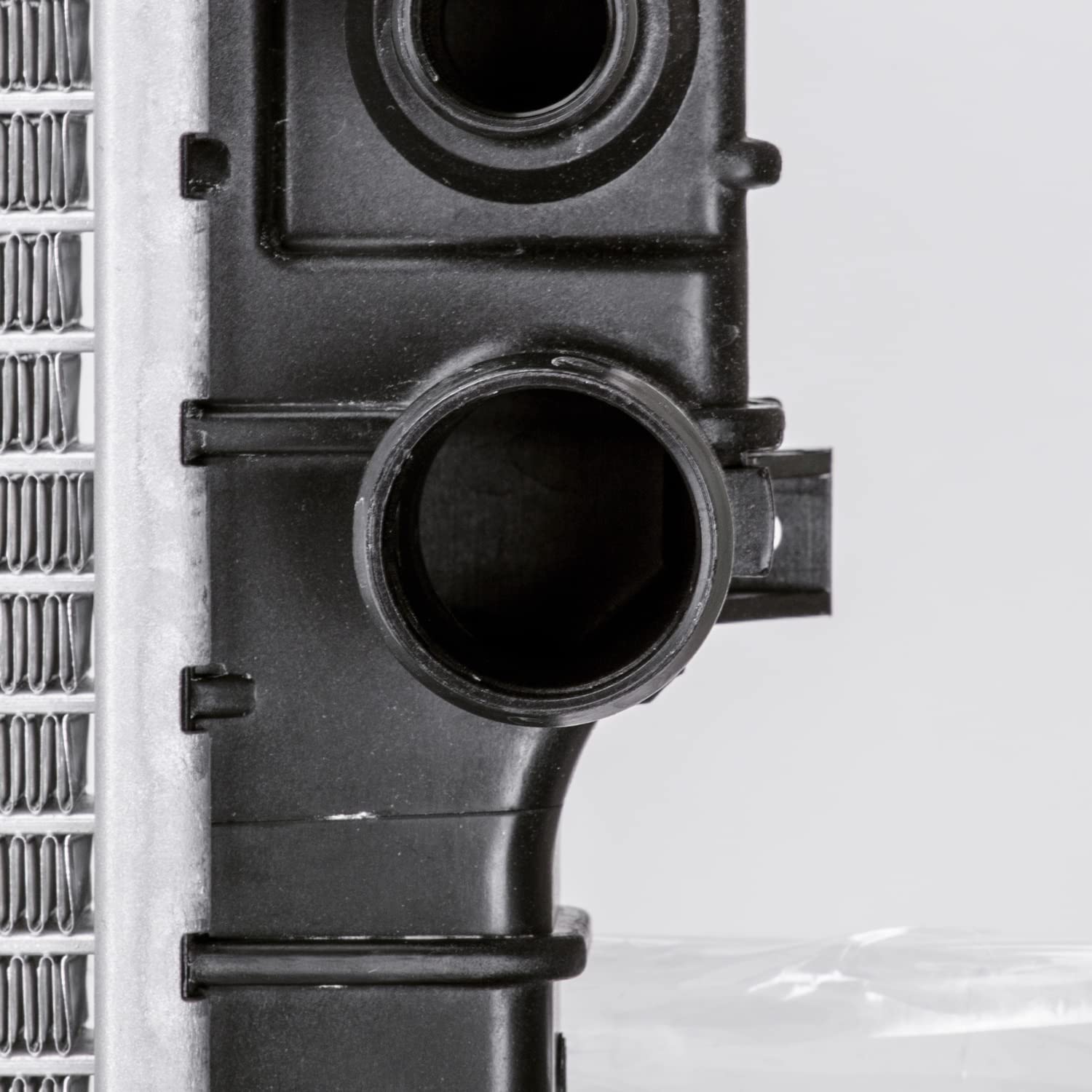 Radiator TYC 2307 Compatible with 2001-2007 Ford Escape