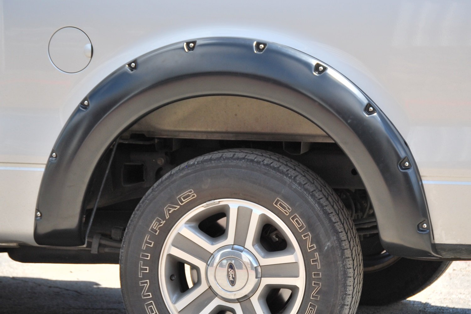 Lund Elite Series RX310SB Black Rivet Style Standard Rear Fender Flare - 2 Piece