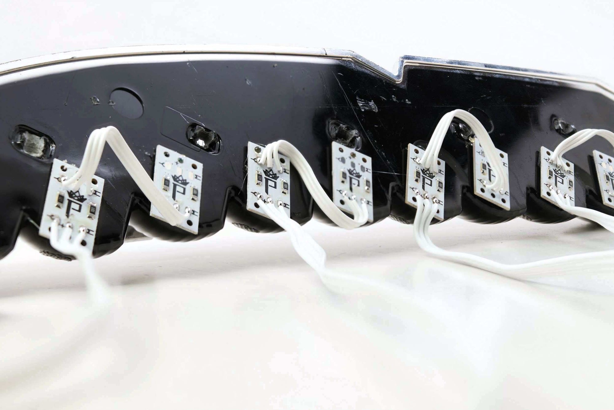 Morimoto Pivot Performance Profile SS Controller, White & Amber Switchback Functions, with 8 Channel Outputs (1x LED162)