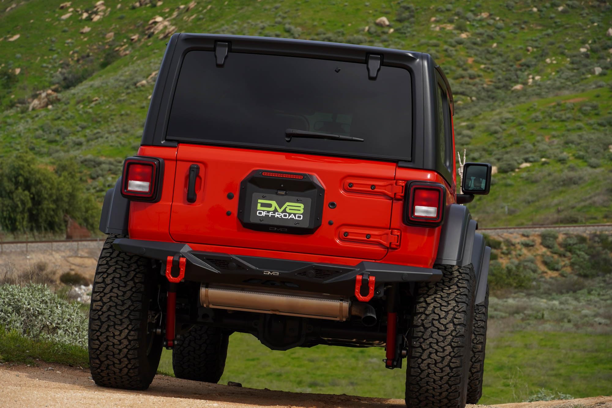 Spare Tire Delete DV8 Offroad for 2018-2025 Jeep Wrangler JL | Removes Heavy Spare Tire from Tailgate | Maximizes Rear Clearance for Rock Crawling | Included License Plate Mount/Light & Brake Light