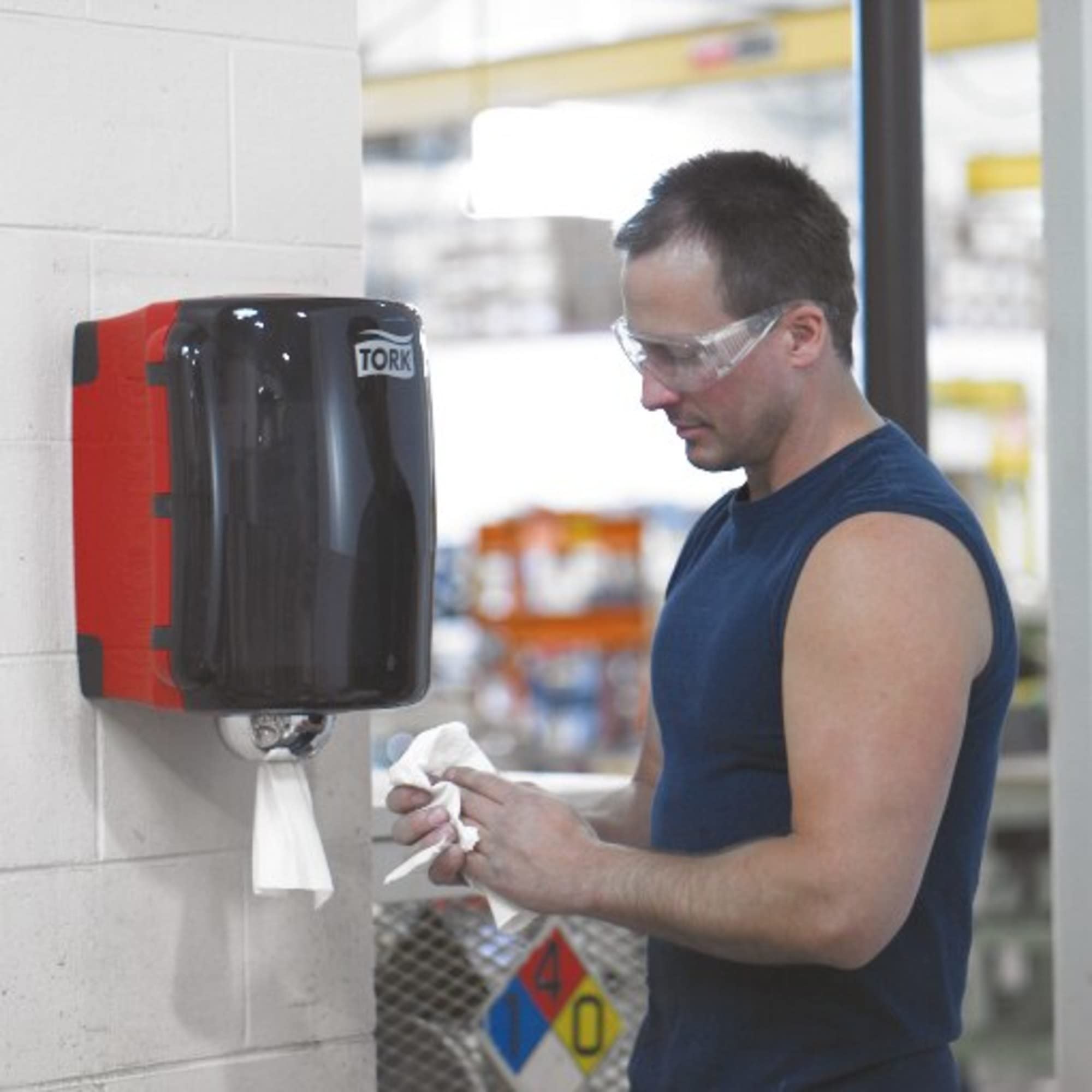 Tork Red Centerfeed Roll Dispenser and Smoke W2, High Capacity, Performance Range, 653028