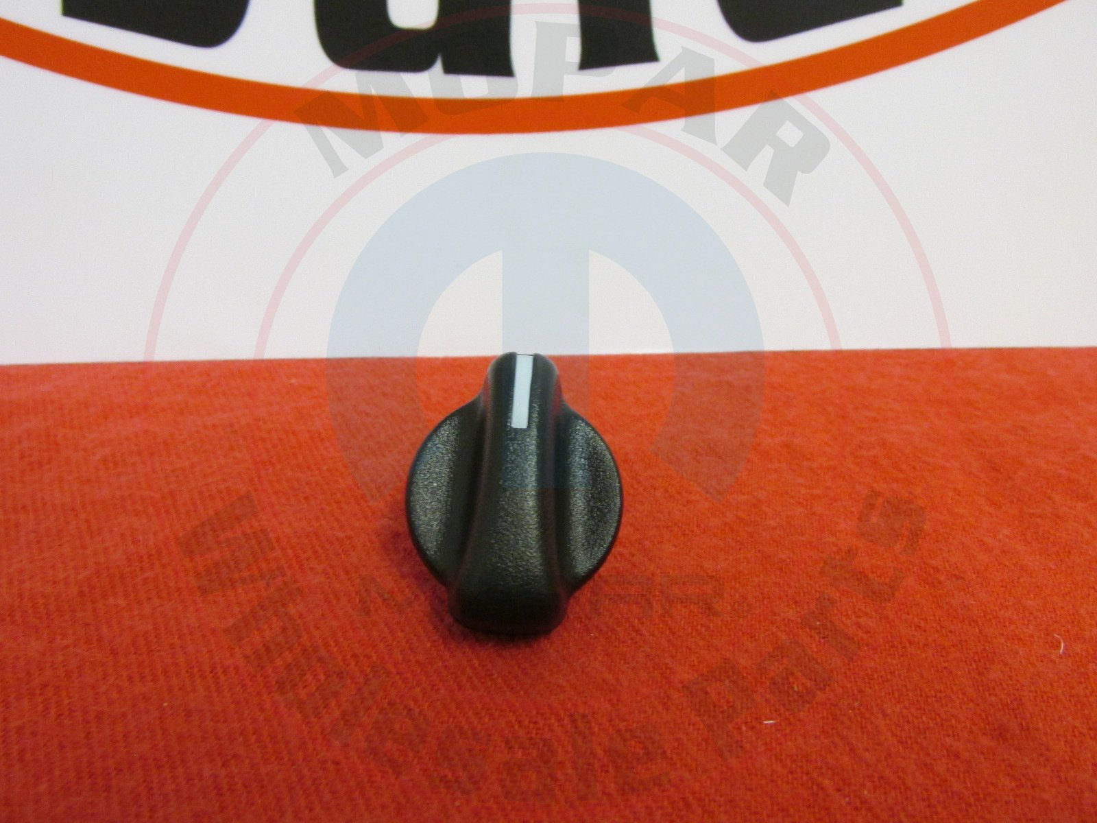 17903.20 | Omix | HVAC Climate Control Knob | OE Reference: 5011218AC | Fits 1999-2006 Jeep Wrangler TJ/LJ