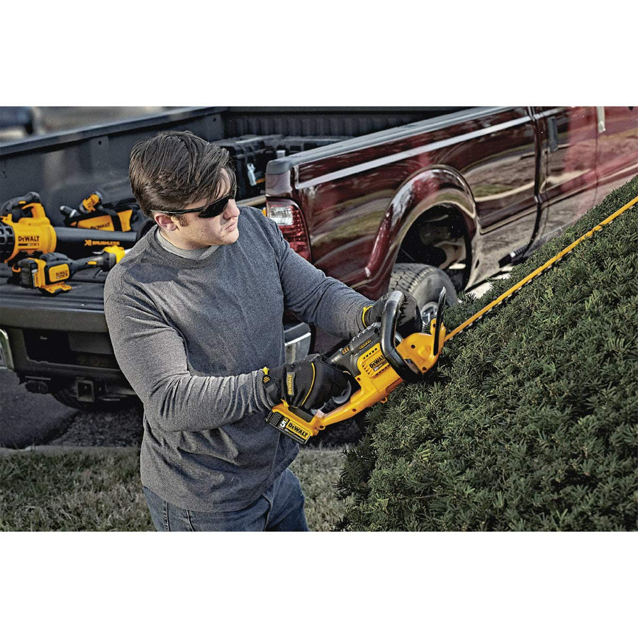 20V MAX* DEWALT Cordless Hedge Trimmer, 5.0 Ah, 22-Inch (DCHT820P1)
