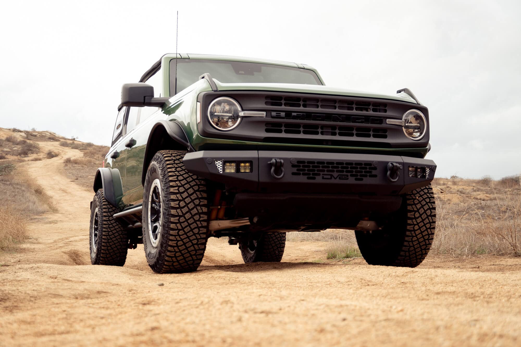 Tube Fender Flares DV8 Offroad for 2021+ Ford Bronco | Set of 4 Fenders | Simple Bolt-On Installation | Protects the Body From Trail Debris | Compatible with Sasquatch and Non-Sasquatch Packages