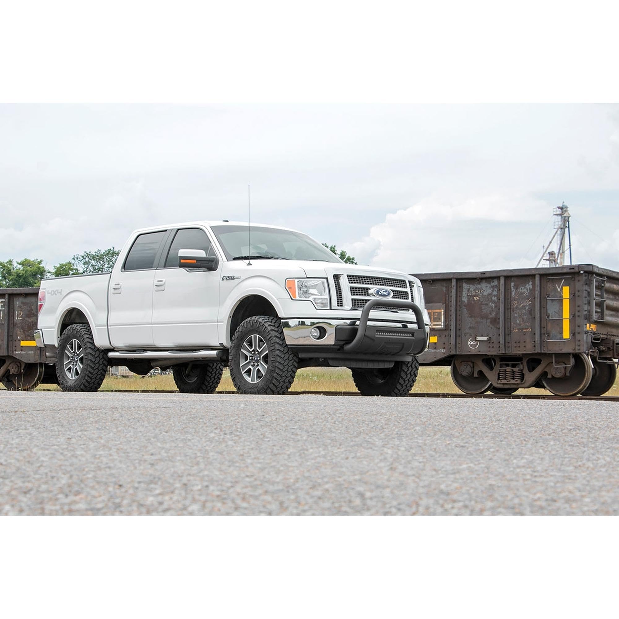 3" Rough Country Bolt-On Lift Kit w/N3 Shocks for 09-13 F-150 4WD - 51013RED