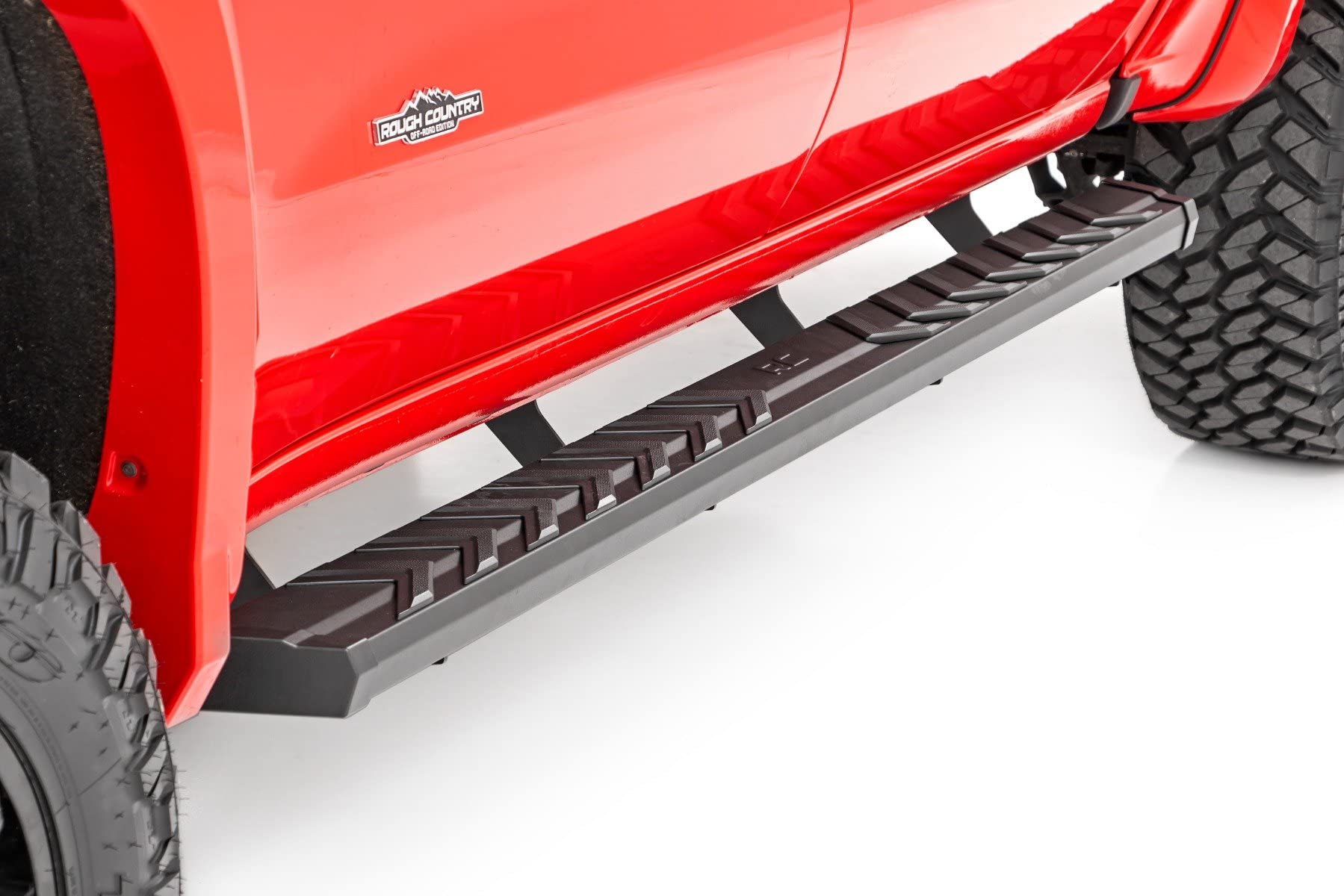 BA2 Running Boards Rough Country for Chevy Silverado & GMC Sierra 1500 Crew Cab (2019-2025) - Wide 5" Non-Slip Side Steps