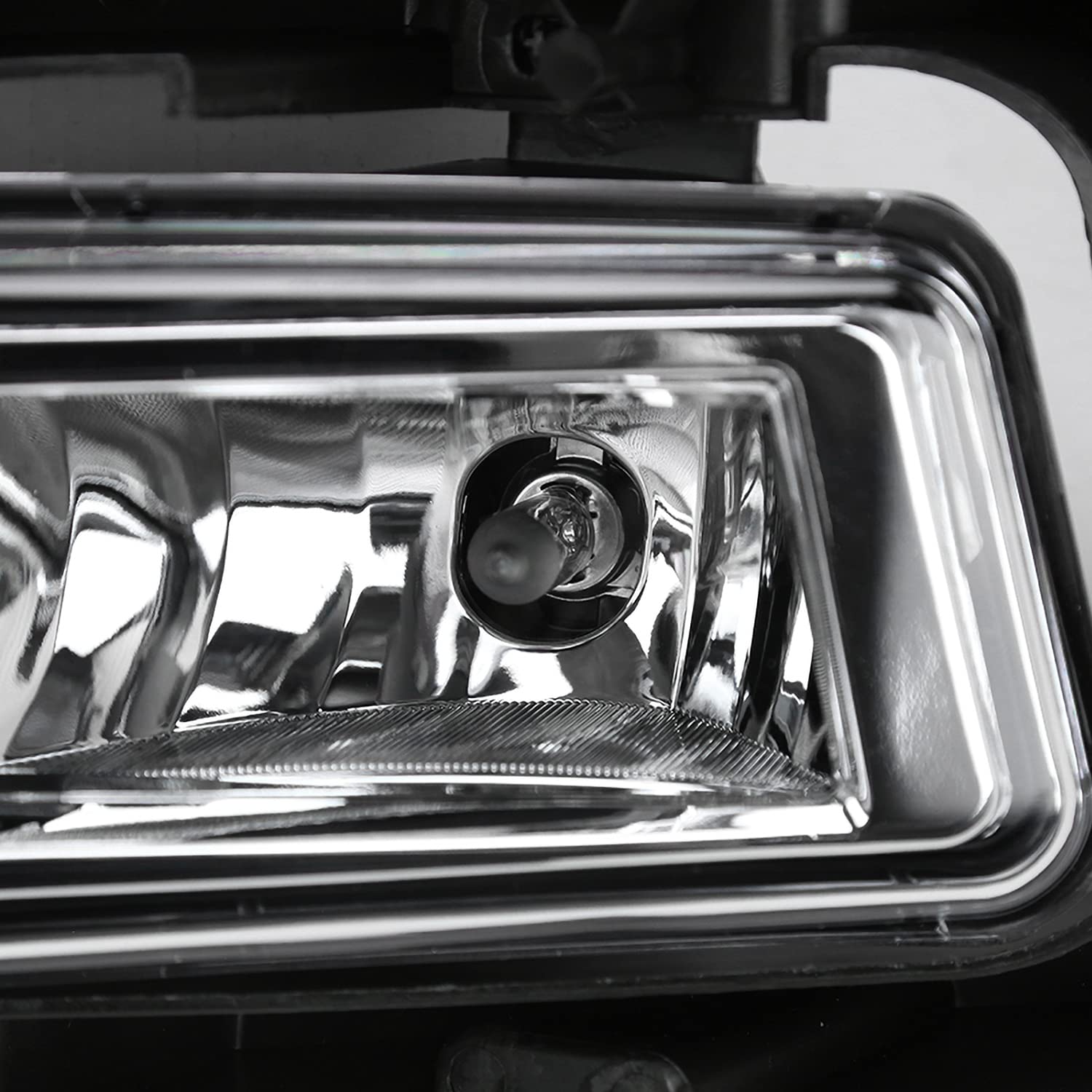 Fog Lights SPEC-D TUNING + H8 Bulbs + Switch Compatible with 2018-2019 Nissan Kicks, L+R Pair Assembly