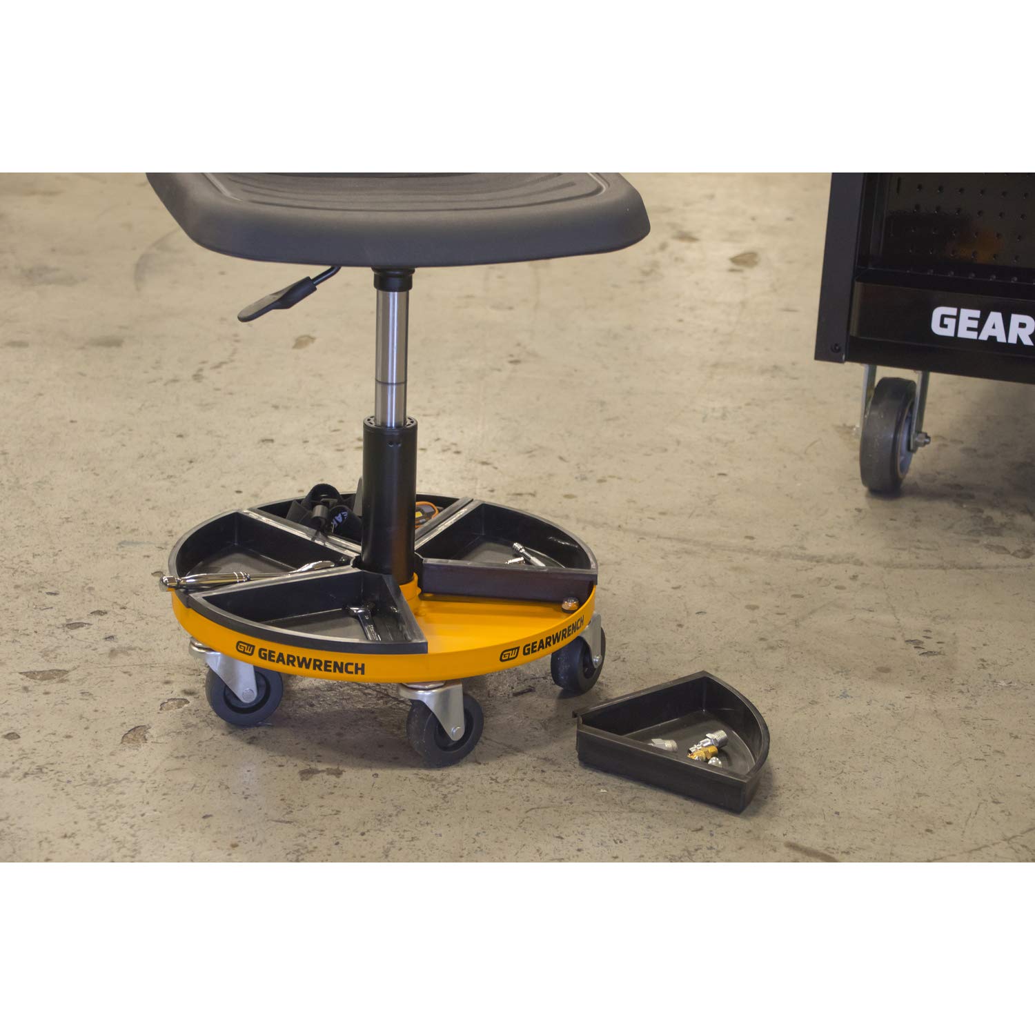 Adjustable Height GEARWRENCH Swivel Mechanics Seat, 18" To 22" - 86994
