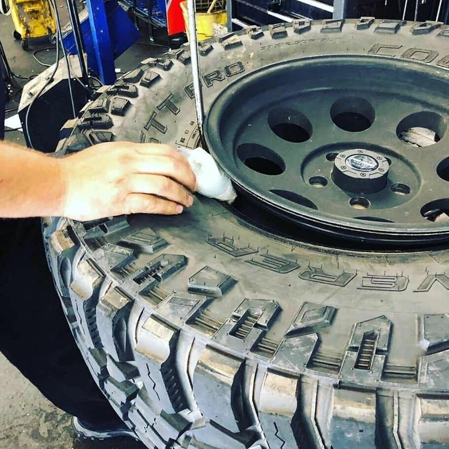 ECO Balance ECO XL Extreme Condition Tire/Wheel Balancing Beads 18-EBBXL - Off-Road Vehicles, Light Duty Truck Tires, (1) 18lb Bucket of Balance Bead and 2oz Scoop